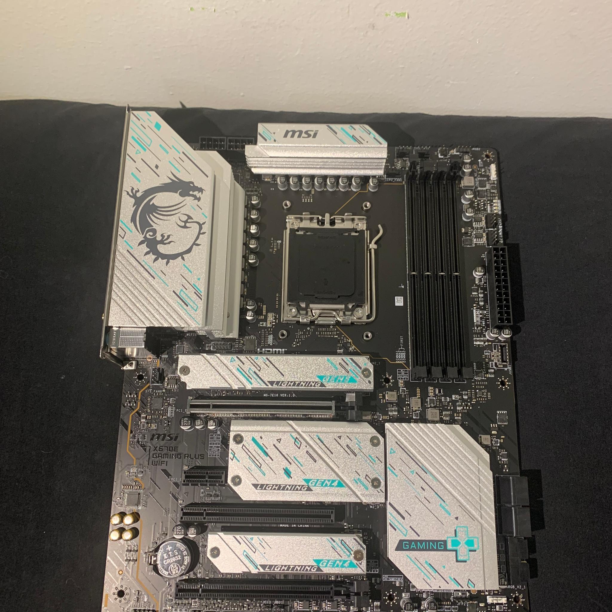 MSI X670E Gaming Plus WIFI