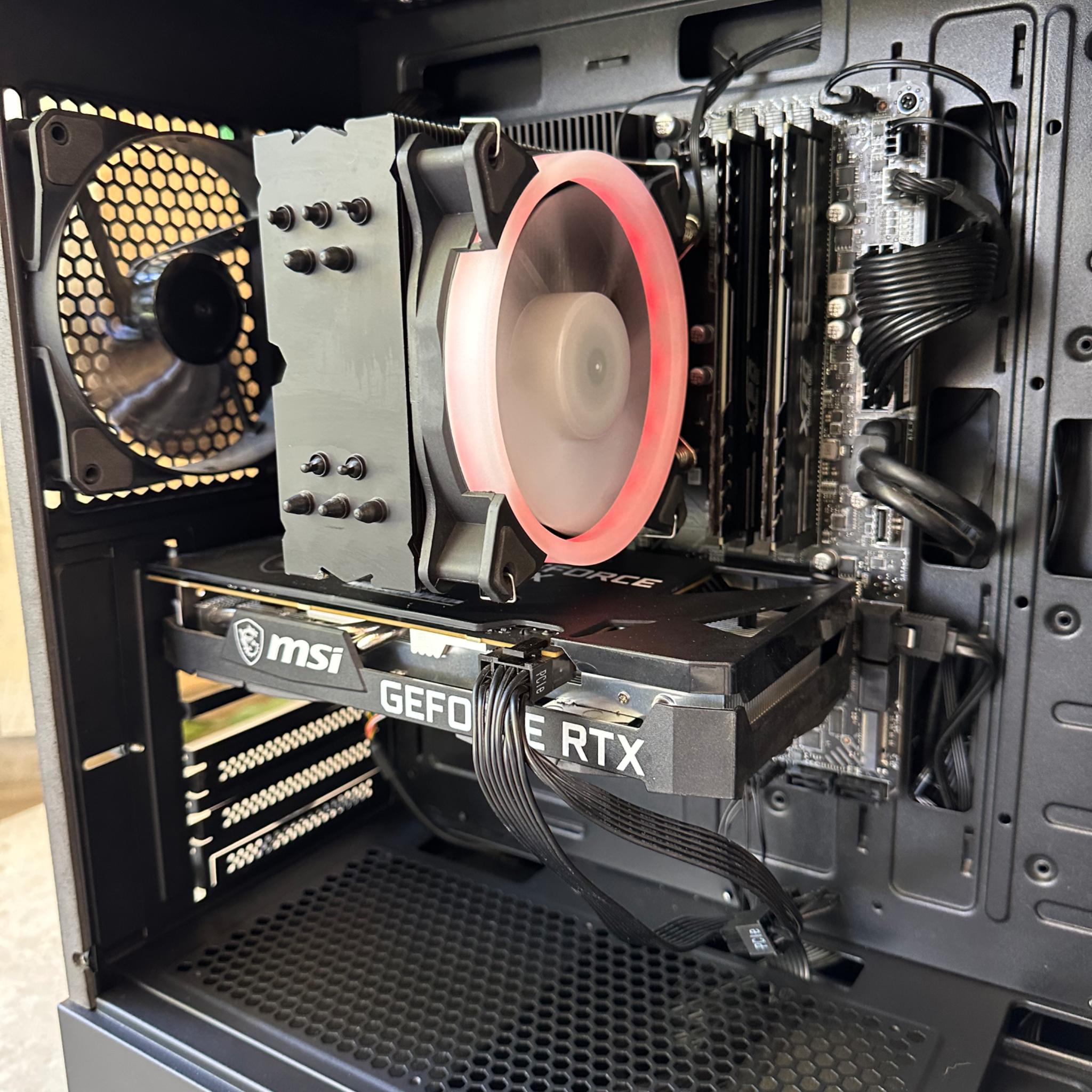 Gaming pc / RTX 3060 / i7-12700F / 32GB 3200MHz Ram / 3TB Storage / windows 11