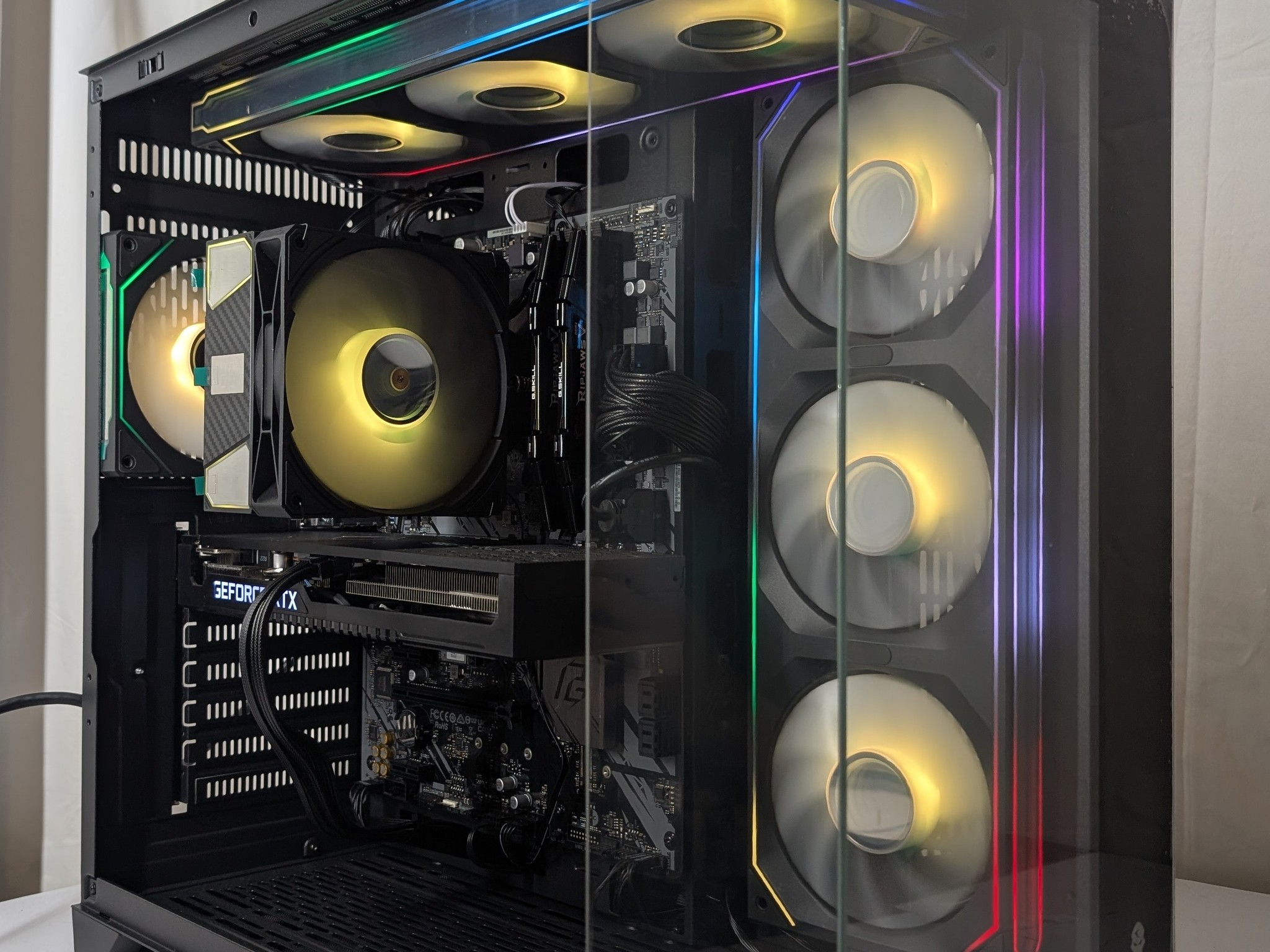 RTX 3070 | RYZEN  5 3600 | 32GB DDR4 | 1TB NVME | 750W PSU