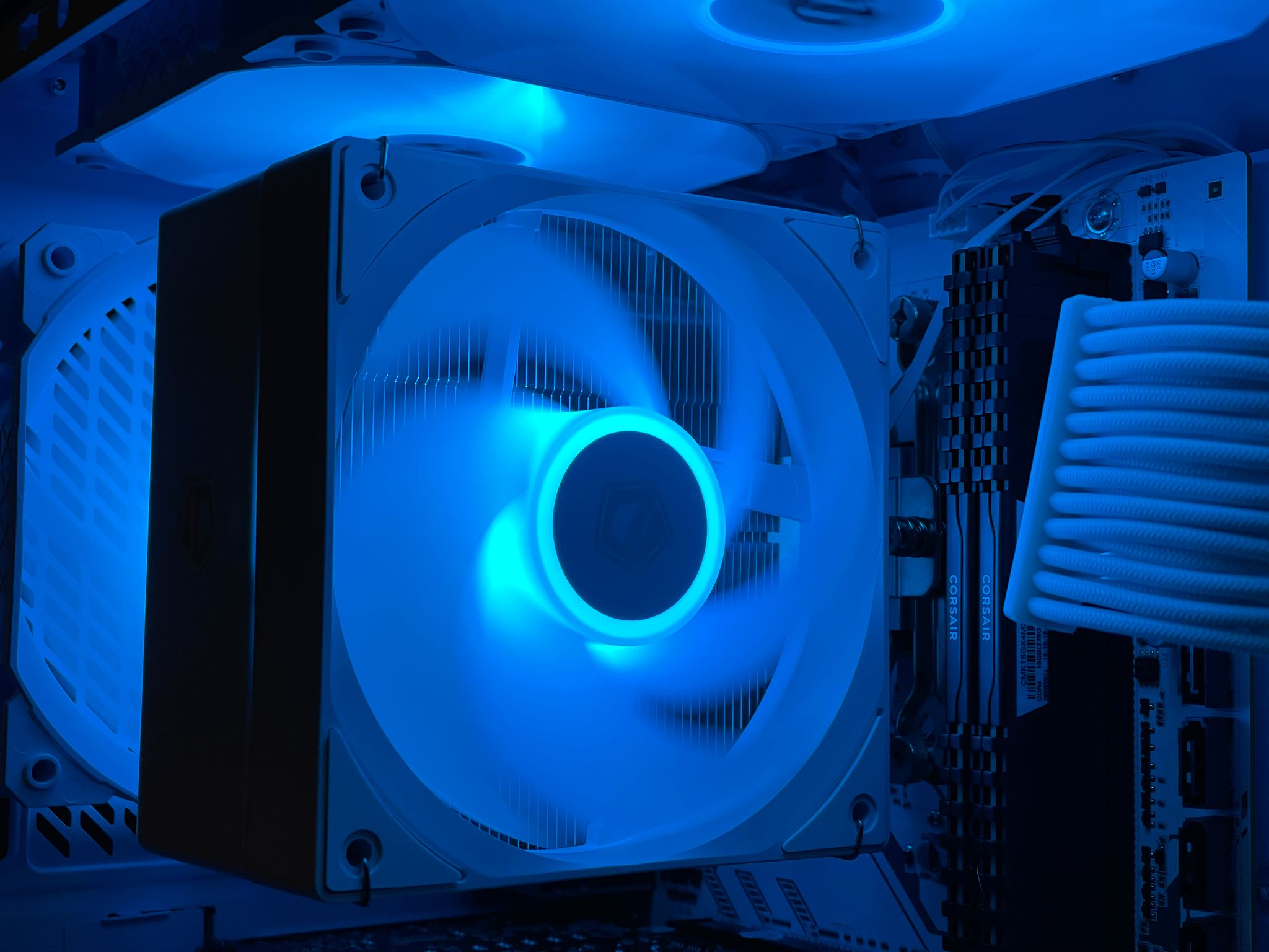White Gaming PC - GTX 1660, Ryzen 5, 16 GB RAM