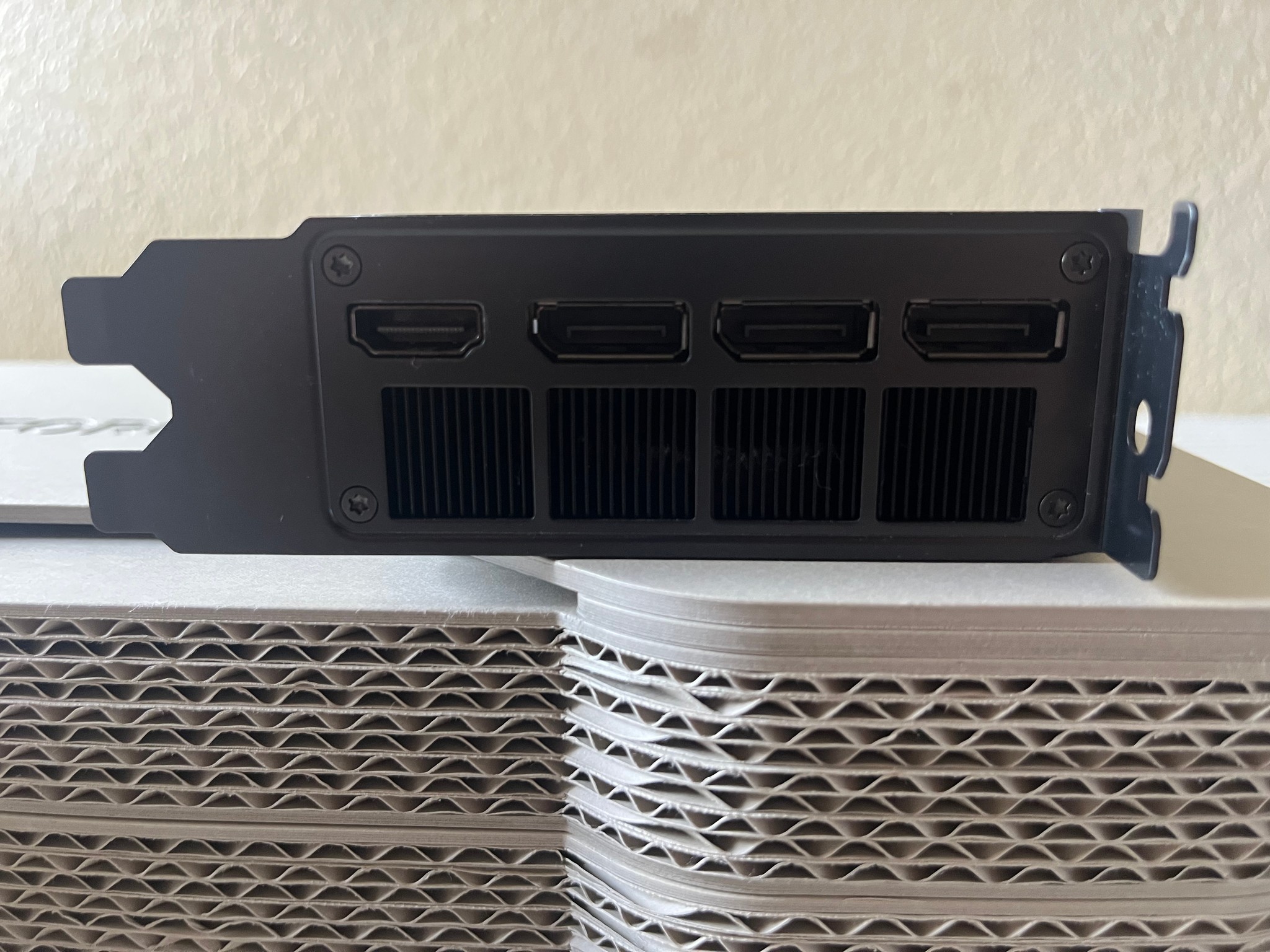 Used RTX 5070 Founder’s Edition 12GB GDDR7 with Original Packaging - Like New!