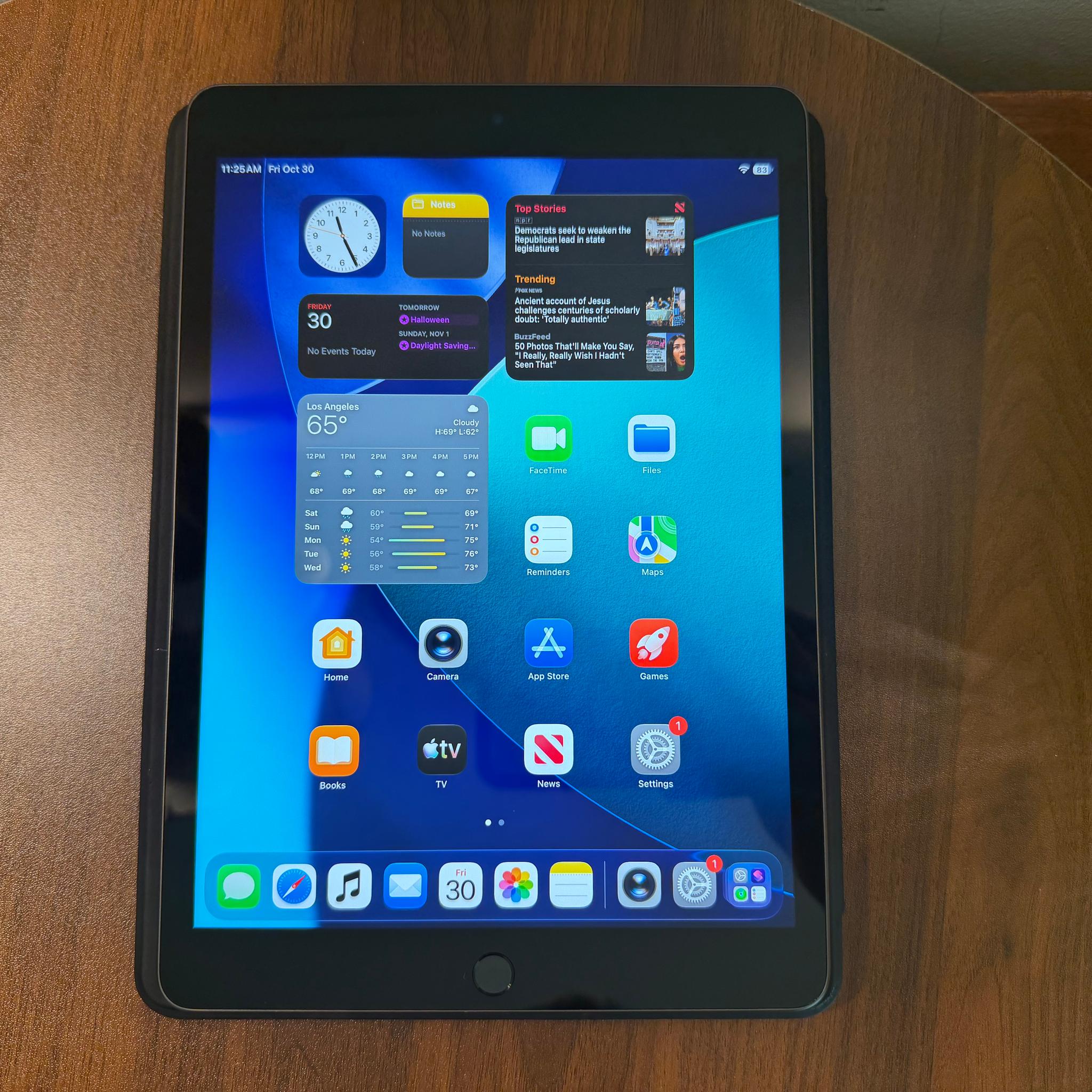 Apple iPad 9th Gen | 64GB | 10.2" Retina Display | Space Gray | Folio Case