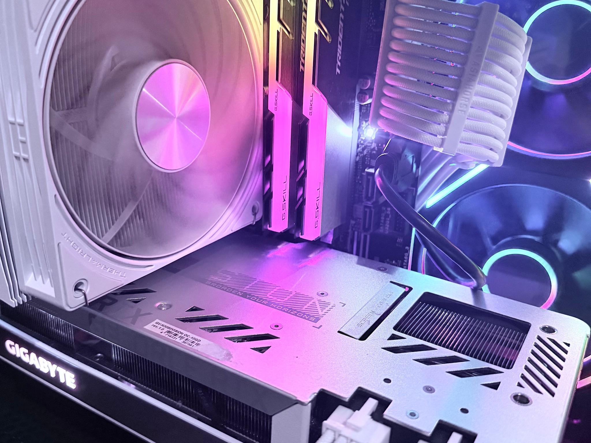 ⚪️"Ghost Spectrum"🌈| 1440p Gaming | RTX 3080 | i7 11700 | 32GB Ram | 1TB SSD | Free ShIpping