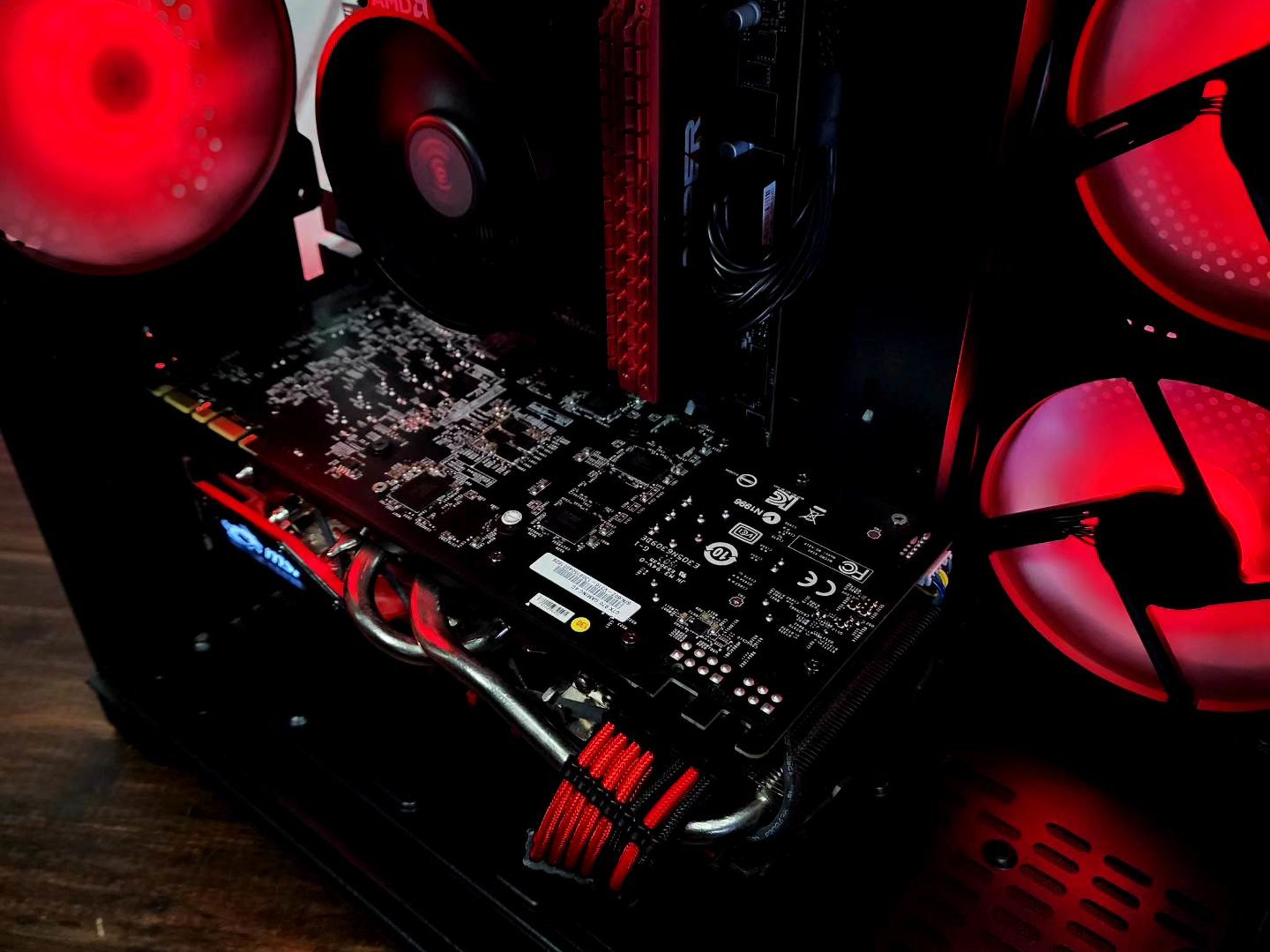 ❤️🖤❤️ MSi GTX 970 4GB // AMD Ryzen 5 1600AF // Patriot Viper 8GB 3000MHz // Crucial 480GB SSD