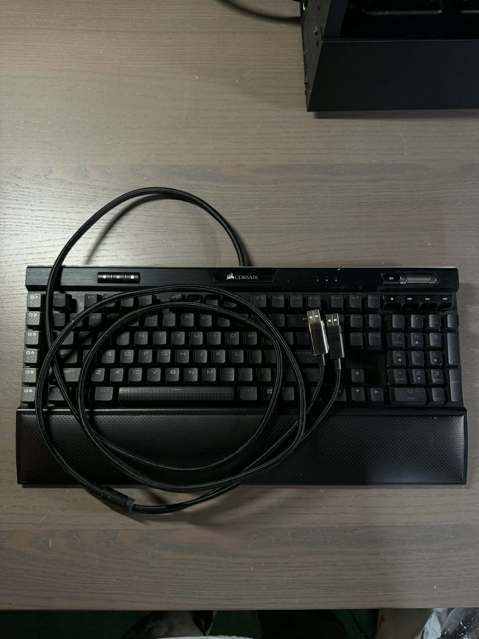 Corsair CH-9127414-NA K95 RGB Platinum XT Wired Mechanical Gaming Keyboard