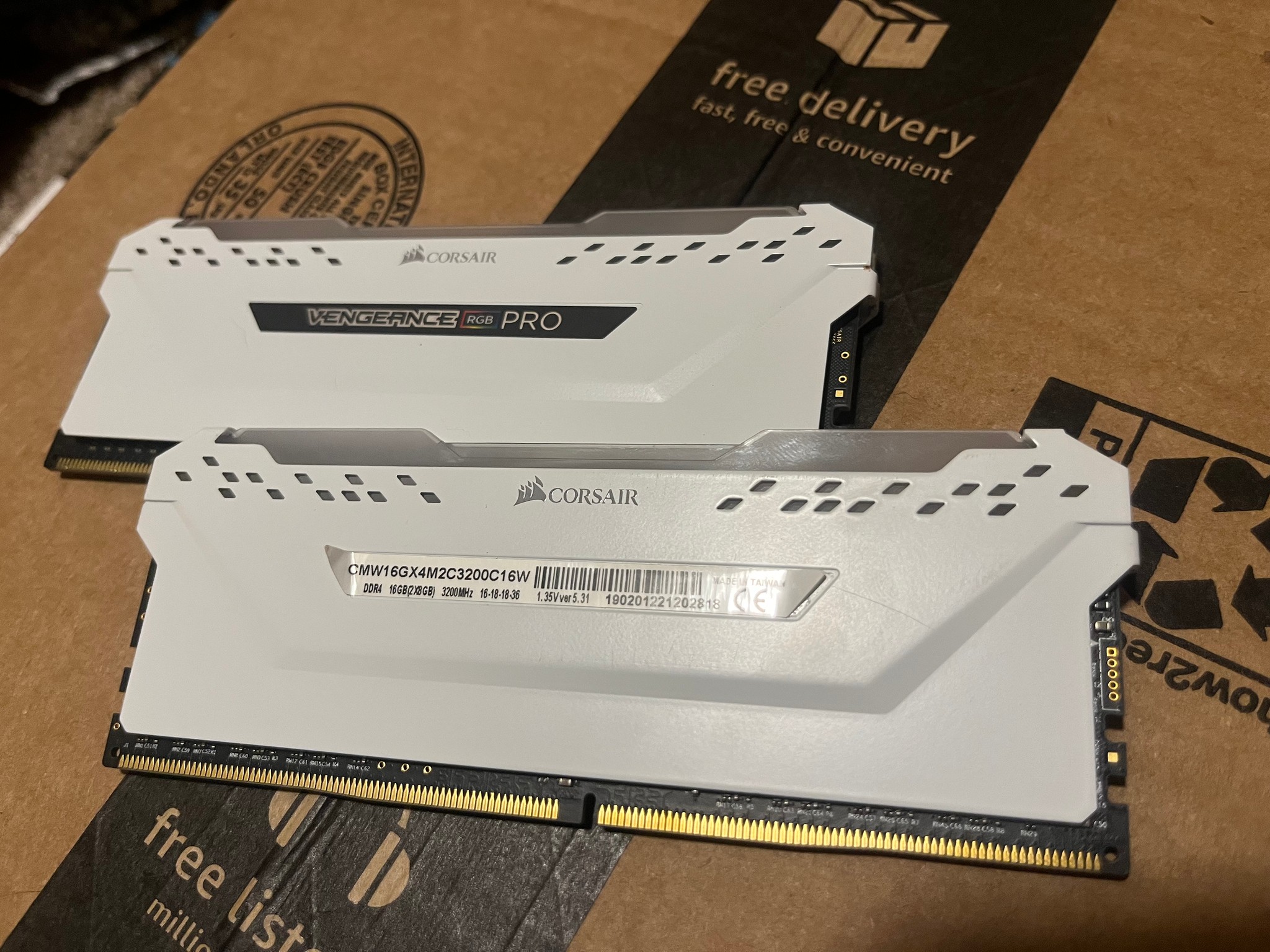 Corsair Vengeance RBG Pro 3200 16gb White