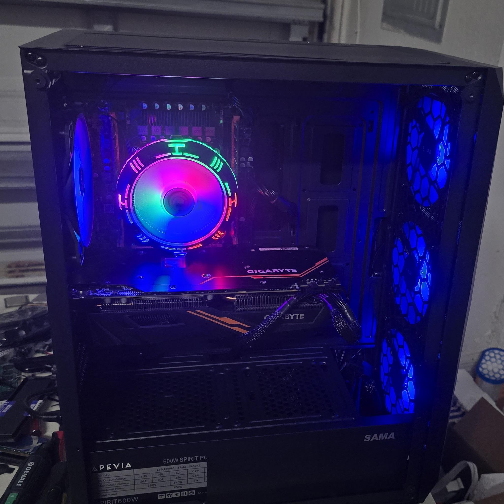 RX Vega 56 | 12 Core Xeon | 32gb Ram | 1440p Gaming and Editing PC