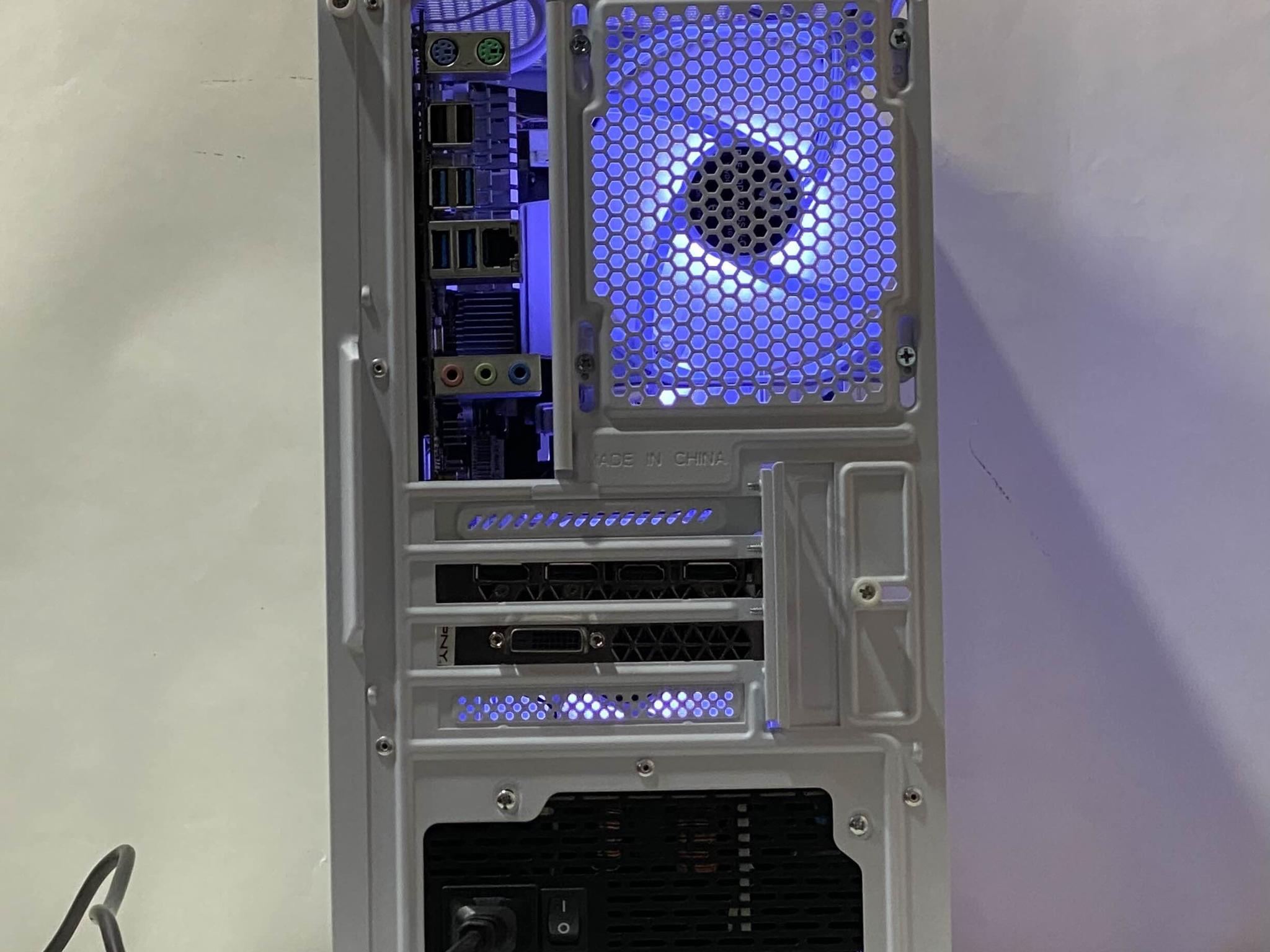 GTX 1070, Ryzen 5, 16GB DDR4, 512GB SSD, WiFi - Gaming PC