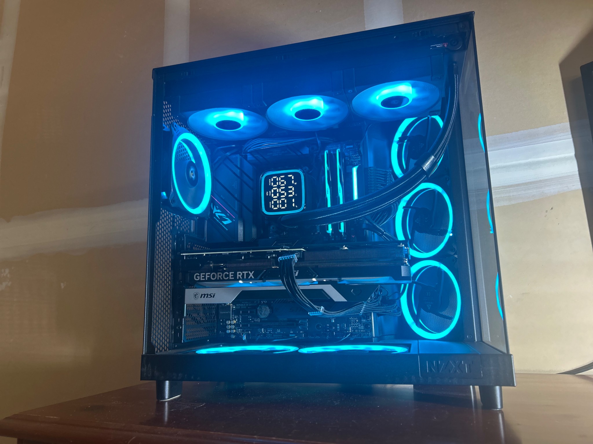 RTX 4070 TI Super 16GB Ryzen 9 7900X 32GB RAM WiFi ultimate gaming PC 1080p-4K