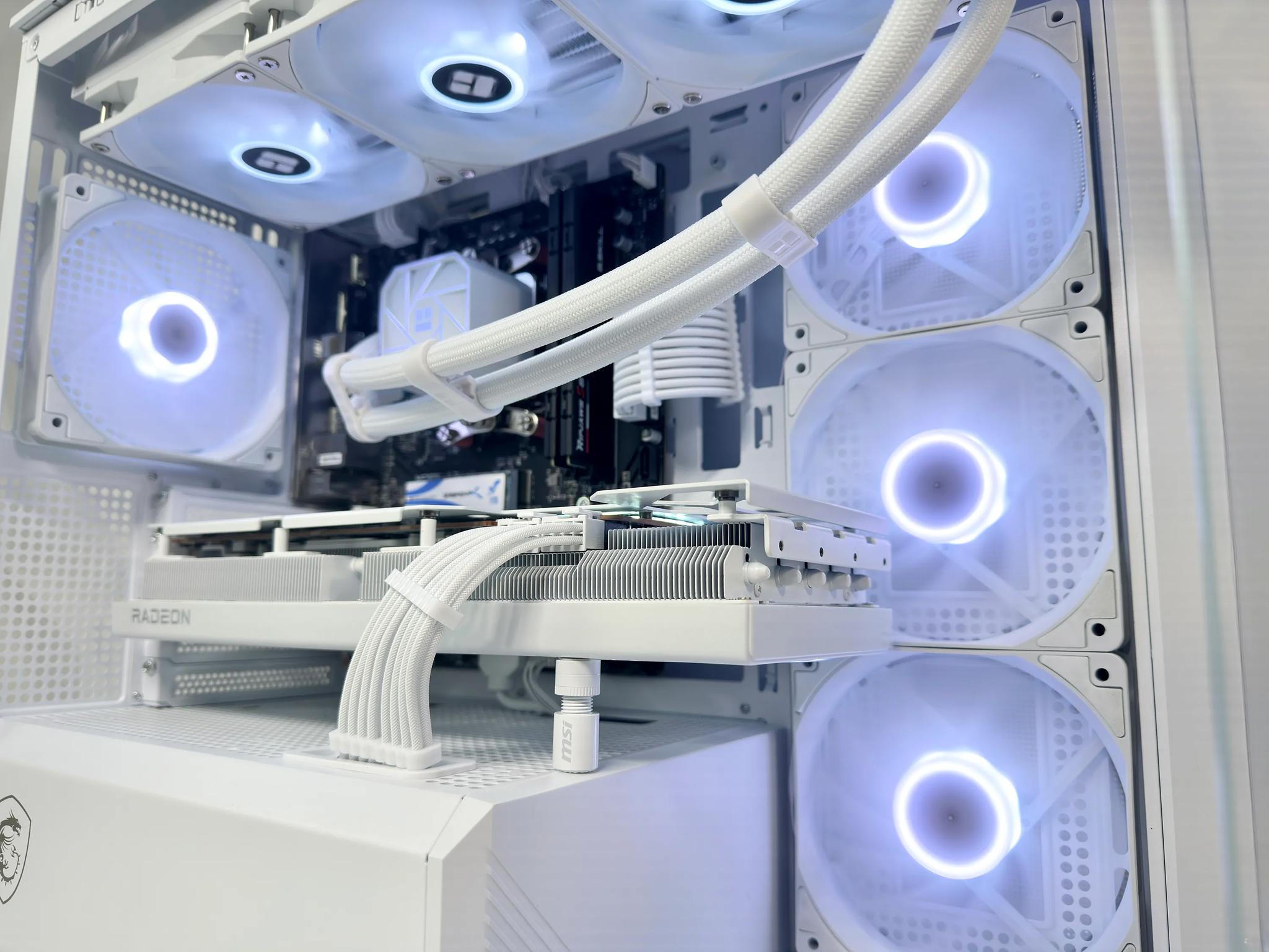 🌬️🧊🐧🥶Iceberg||💧Liquid Cooled Gaming PC❄️AMD RX 7800 XT 16GB❄️AMD Ryzen 5 7500F❄️32GB DDR5❄️ 1TB