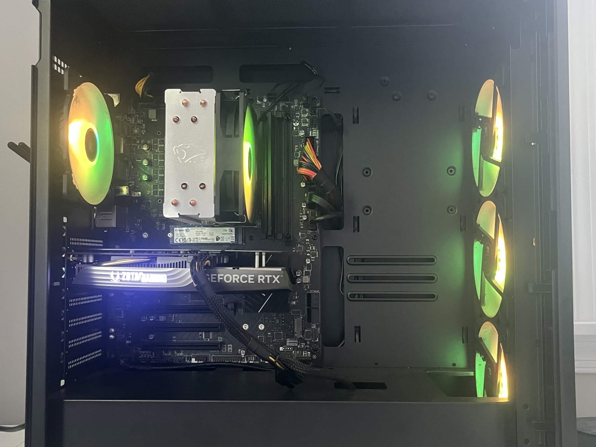 🖥️ RTX 4060 | 16GB DDR5 | i5 14400F | 1 TB Gen 4 NVMe | Black Gaming PC