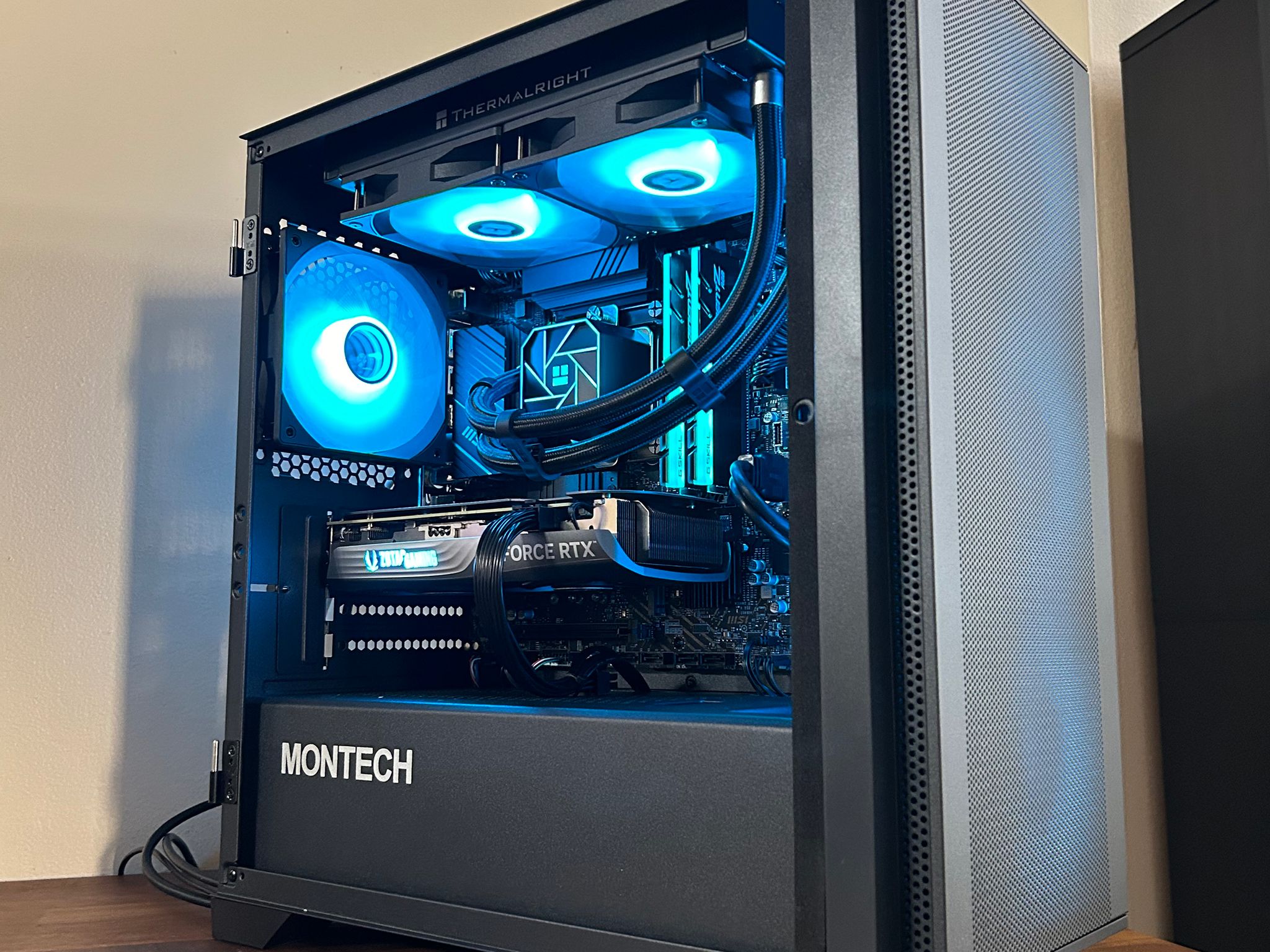 RTX 4070 Super | Intel i5 13400F | 32GB DDR4 | 1TB SSD | WI-FI | The Aviator Elite