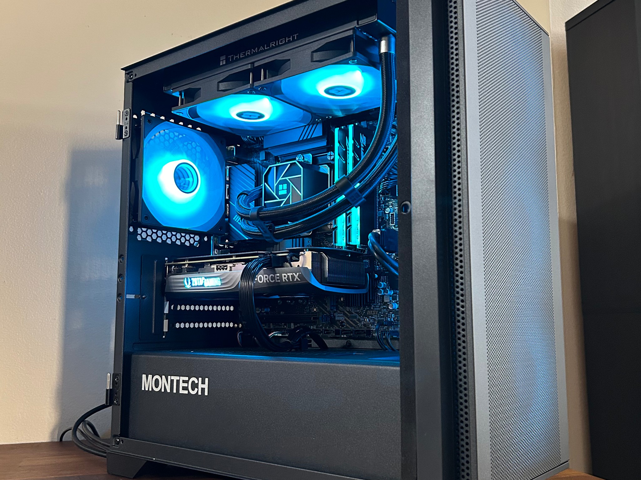 RTX 4070 Super | Intel i5 13400F | 32GB DDR4 | 1TB SSD | WI-FI | The Aviator Elite
