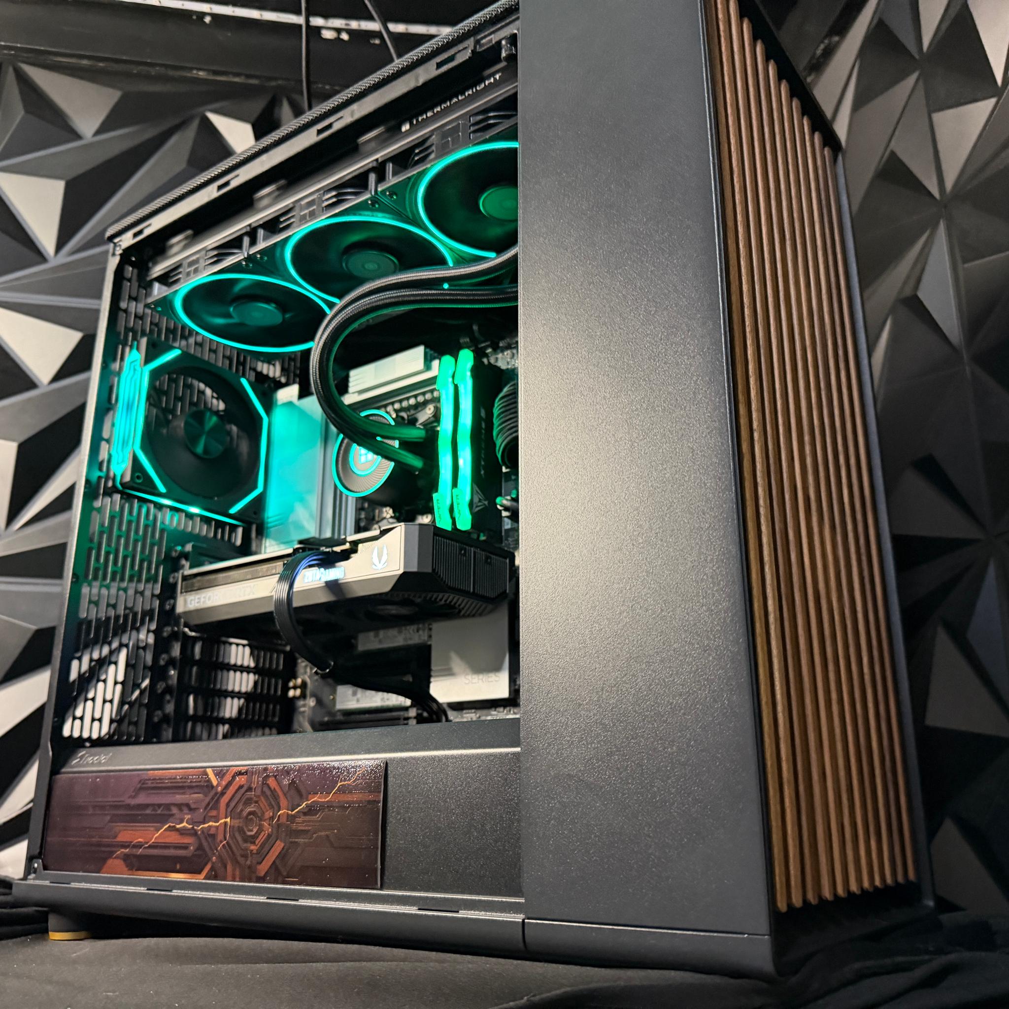 🪵⚙️ IRON WOOD ⚙️🪵 Ryzen 9 9900X| RTX 5070| 32 GB DDR5 8000Mhz|4.5 TB NVMe| 850W Gold PSU