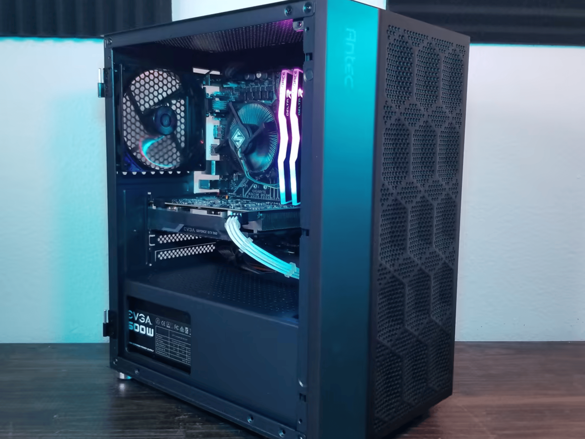 Intel core i3 9100F // EVGA GeForce GTX 960