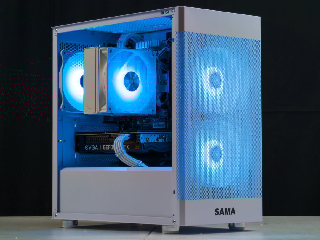 🤍🖤 RTX 3060Ti / Ryzen 7 3700X / 32GB Gaming PC 🖤🤍 | Jawa