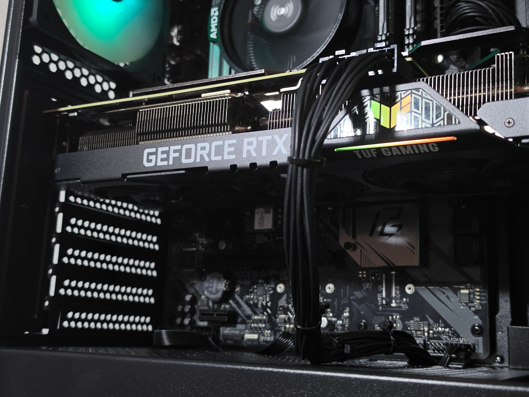 Aura // RTX 3060-ti / Ryzen 5 5600x / 32GB DDR4 / 1TB SSD / Wi-Fi + BT 1080p Gaming PC