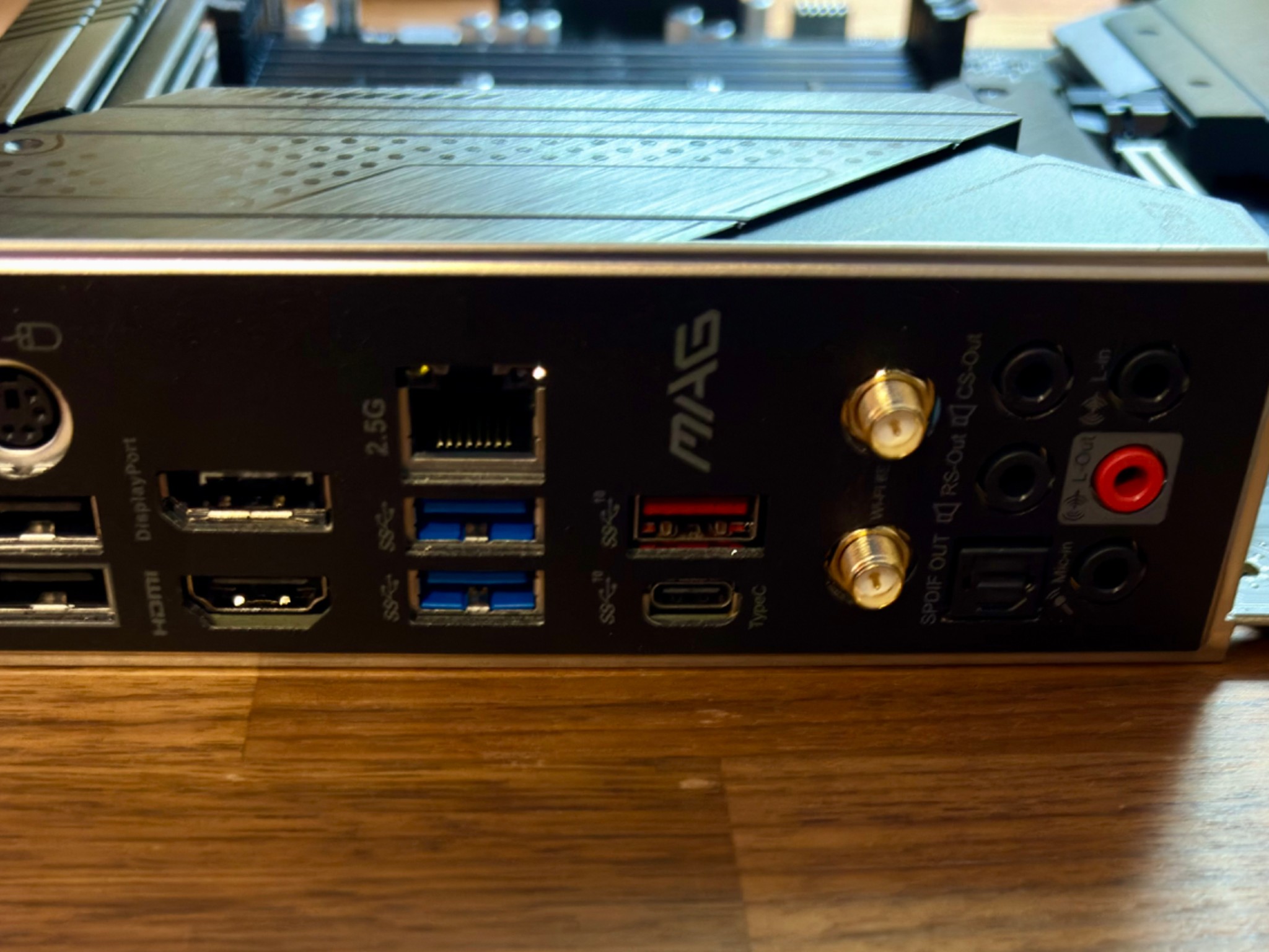 MSI MAG B550 TOMAHAWK MAX WIFI