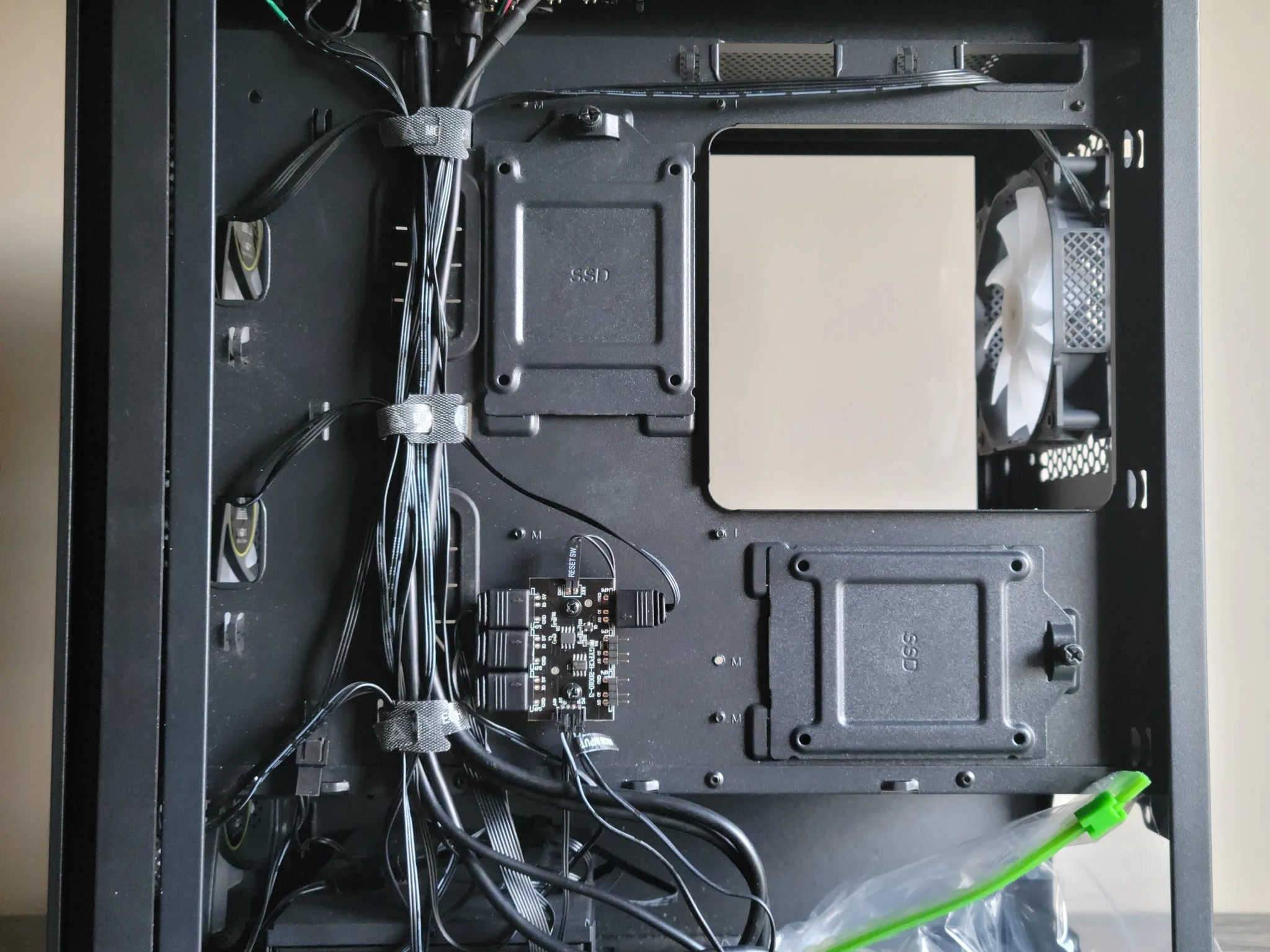 Montech Air 100 ARGB