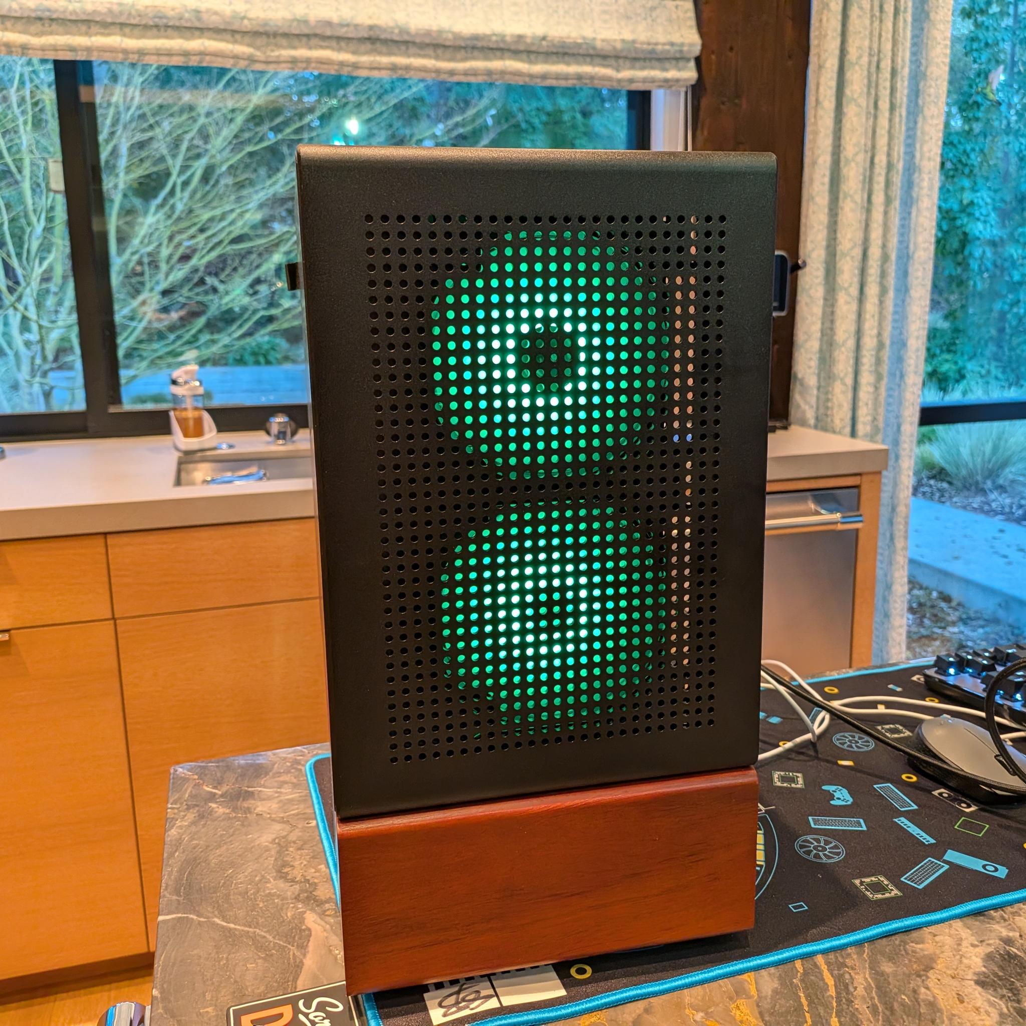 1440p Lumberjack - Intel Arc B580, Intel Core i5 12600KF, 32 GB DDR4, 1 TB Gen 4 NVME, RGB