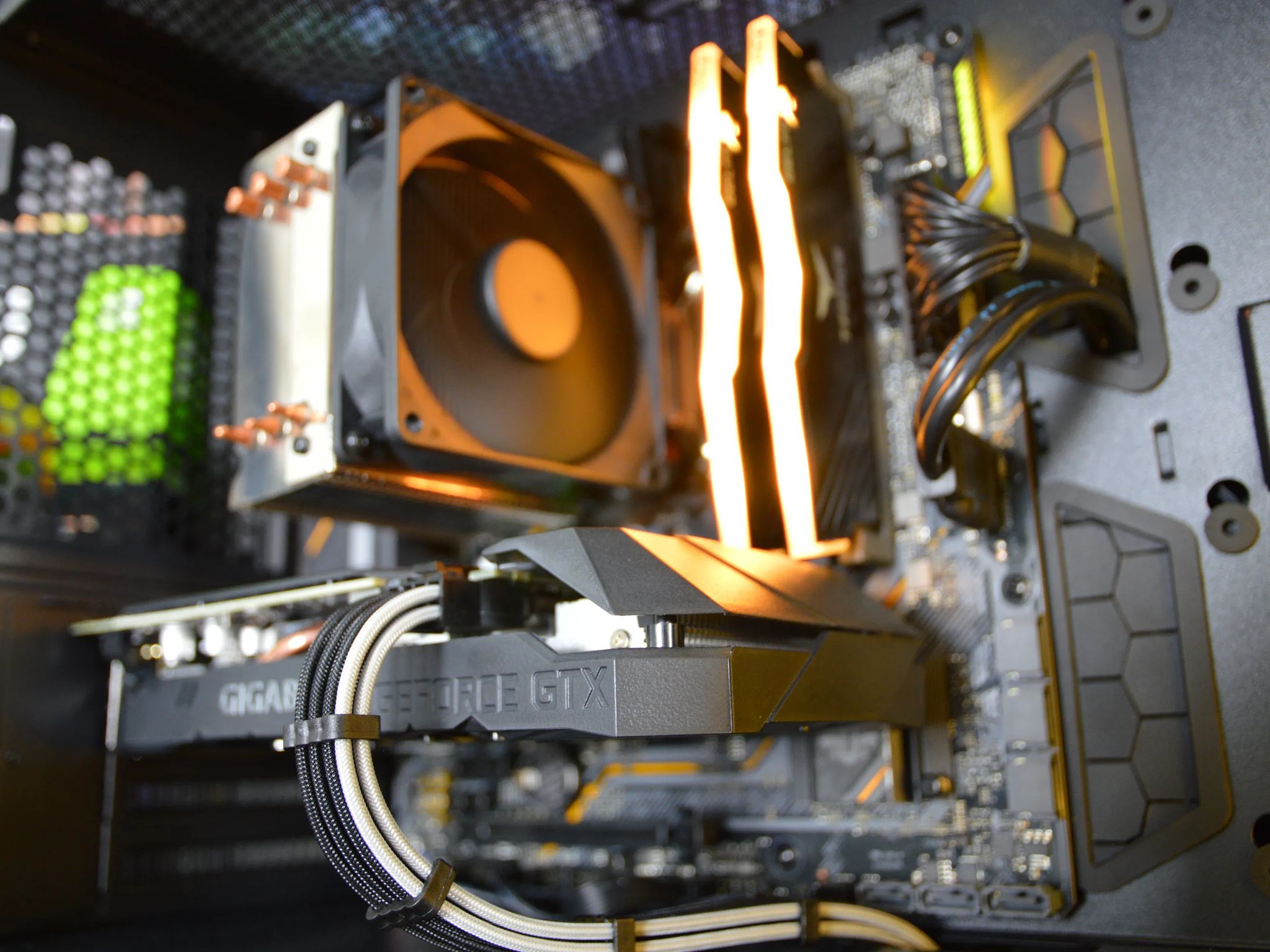 ⚫☀️ | GTX 1660 SUPER 6GB | INTEL i5-10400F | 16GB RGB DDR4 RAM | 1TB NVME SSD | Solar Flare |