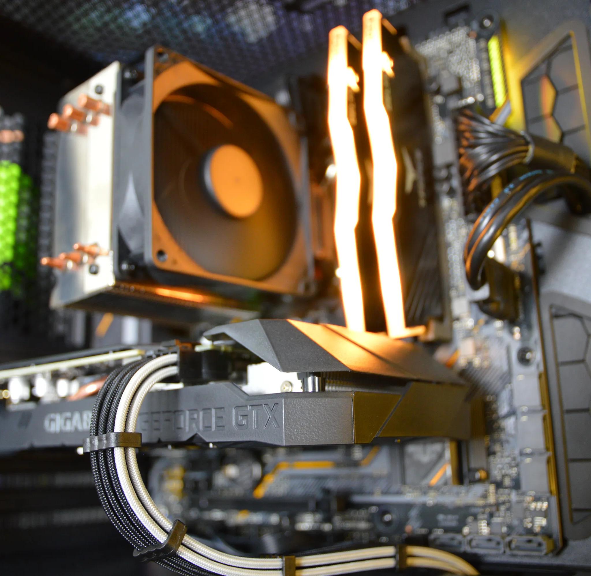 ⚫☀️ | GTX 1660 SUPER 6GB | INTEL i5-10400F | 16GB RGB DDR4 RAM | 1TB NVME SSD | Solar Flare |