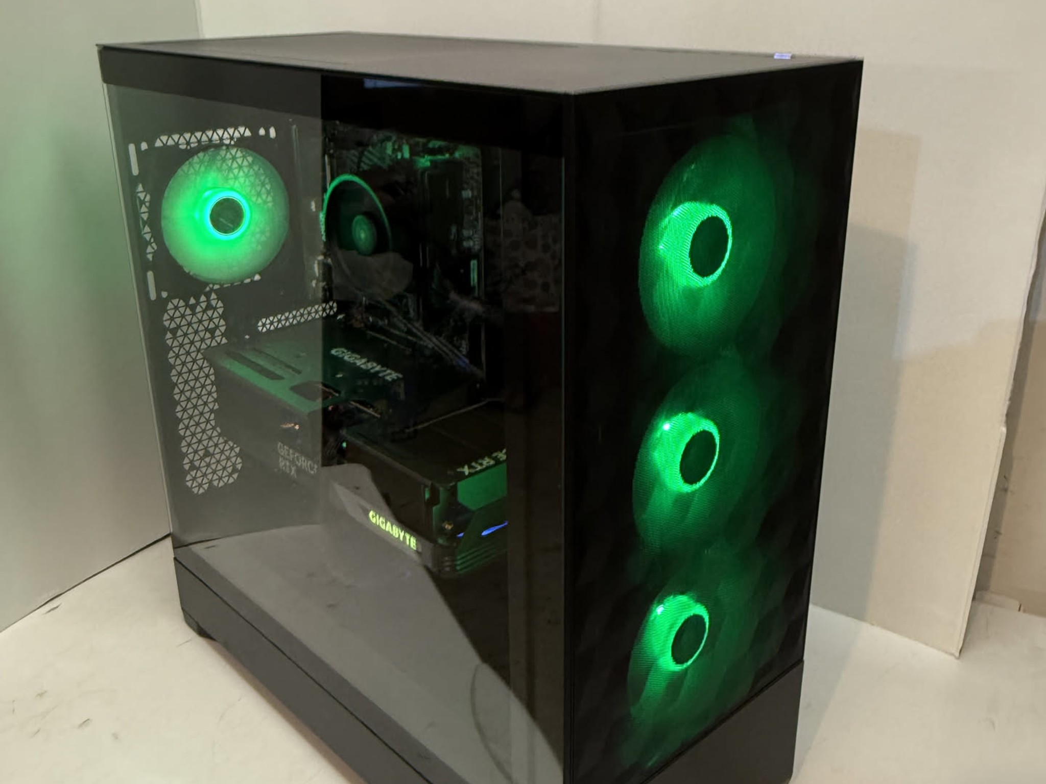 *NEW* Custom Gaming PC w/ 4080 Super