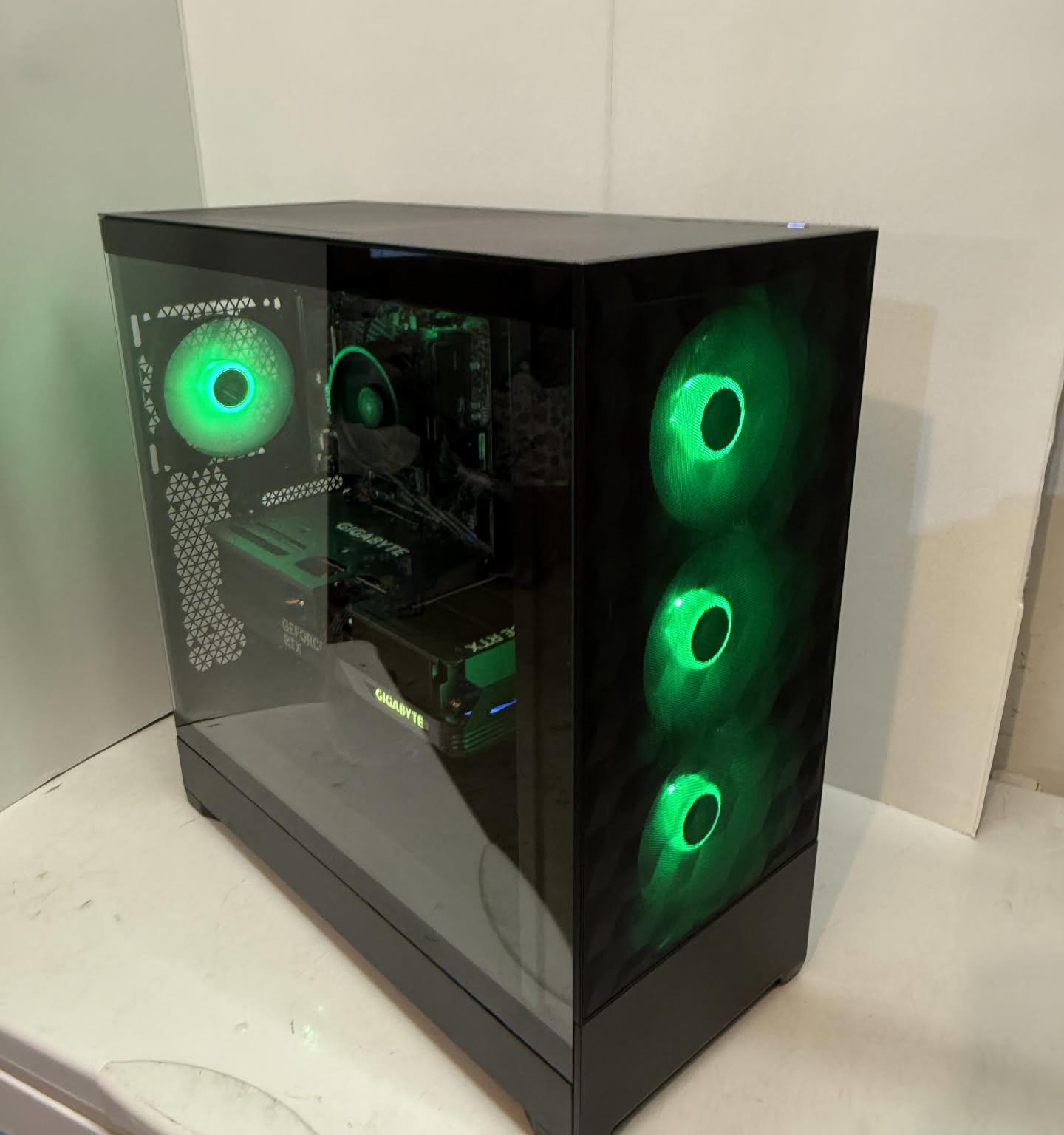 *NEW* Custom Gaming PC w/ 4080 Super