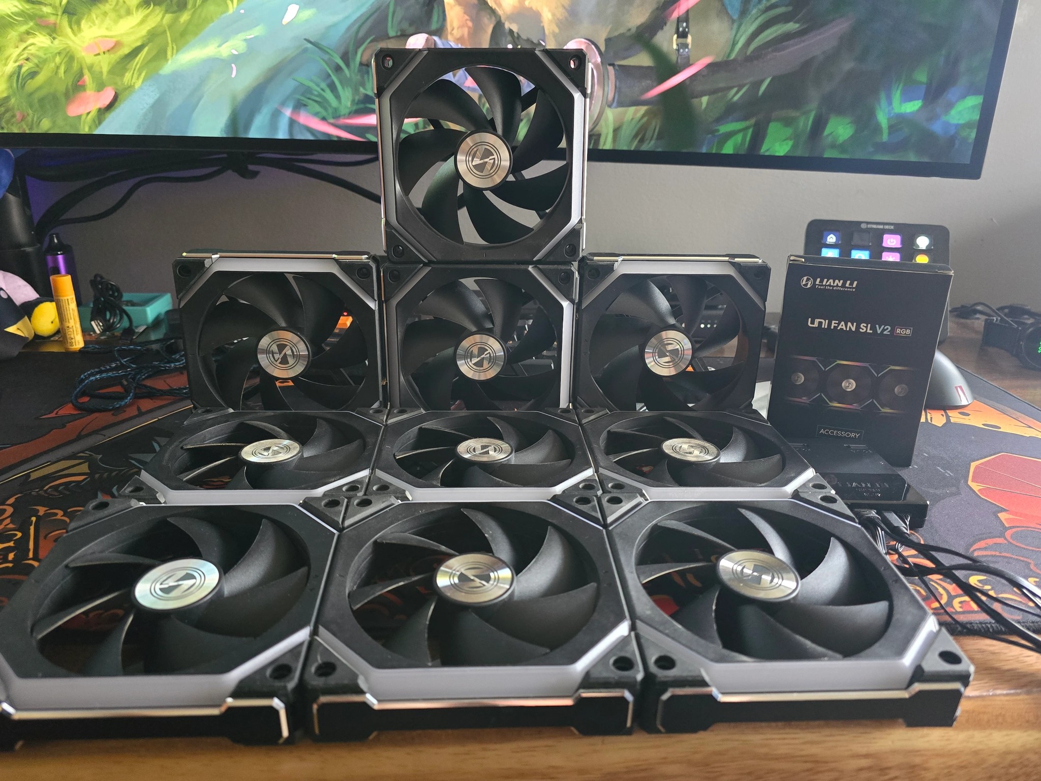 Lian Li fans w/ controllers