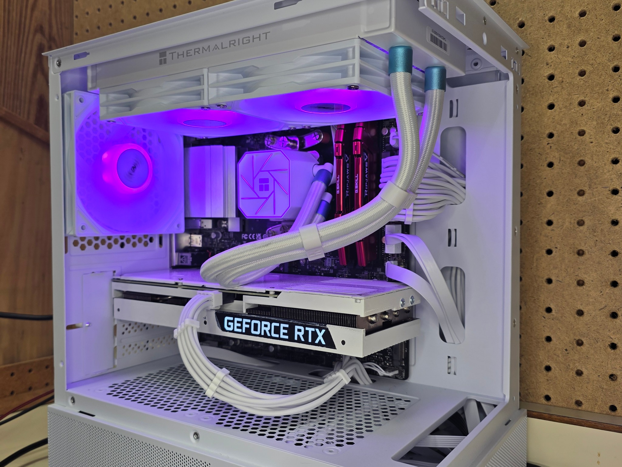 Tundra | RTX 3070 | R5 5600 | 16GB | 1TB