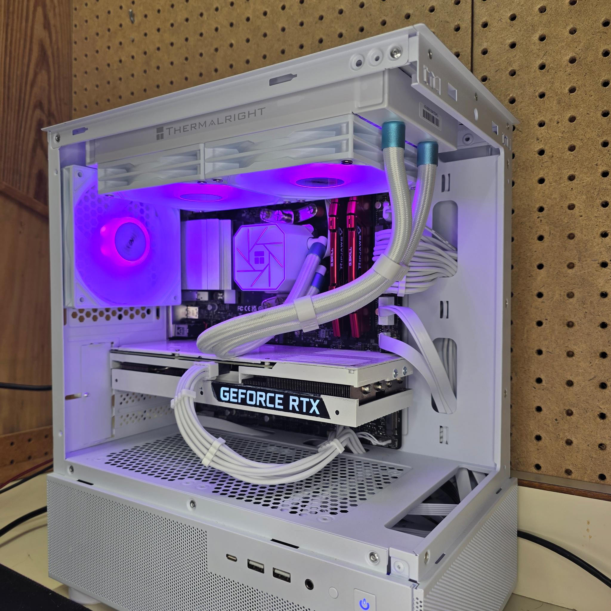 Tundra | RTX 3070 | R5 5600 | 16GB | 1TB
