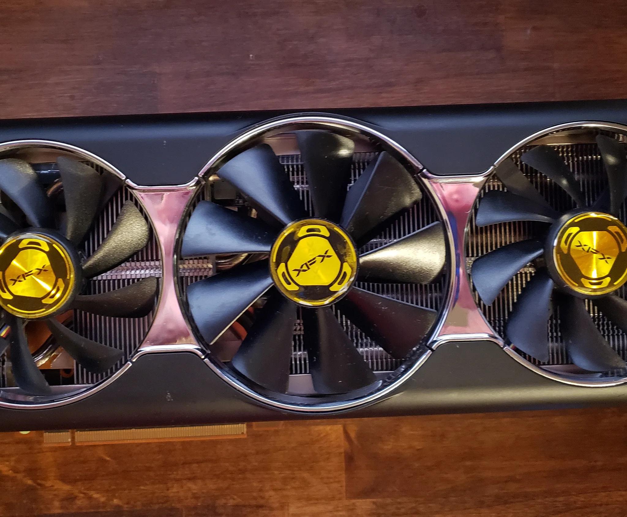 XFX Thicc III Ultra AMD Radeon RX 5700 XT 8GB GDDR6 