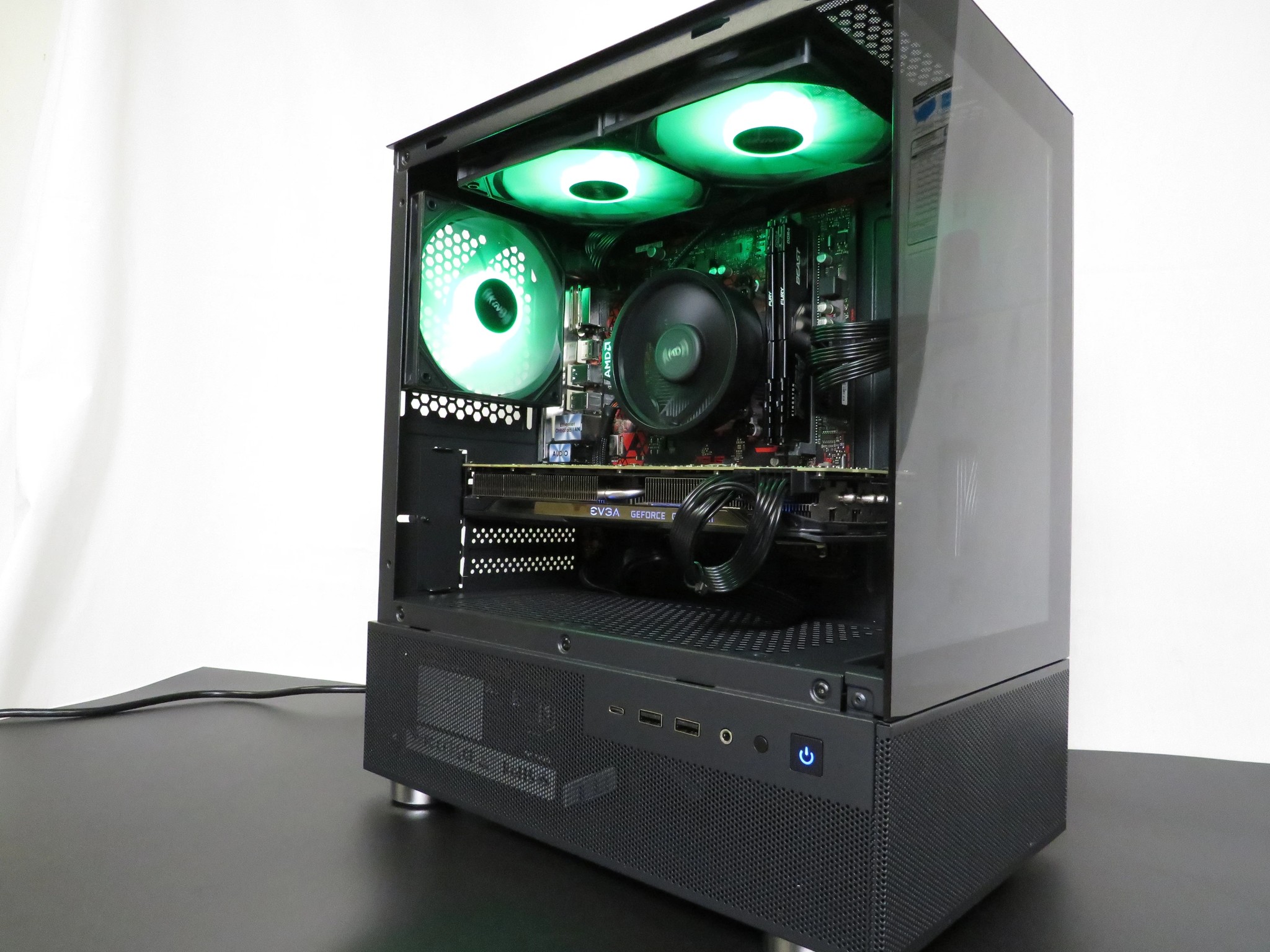Budget at its best! Ryzen 5 2600X + EVGA GTX 980Ti + 1 TB SSD + 16 GB DDR4