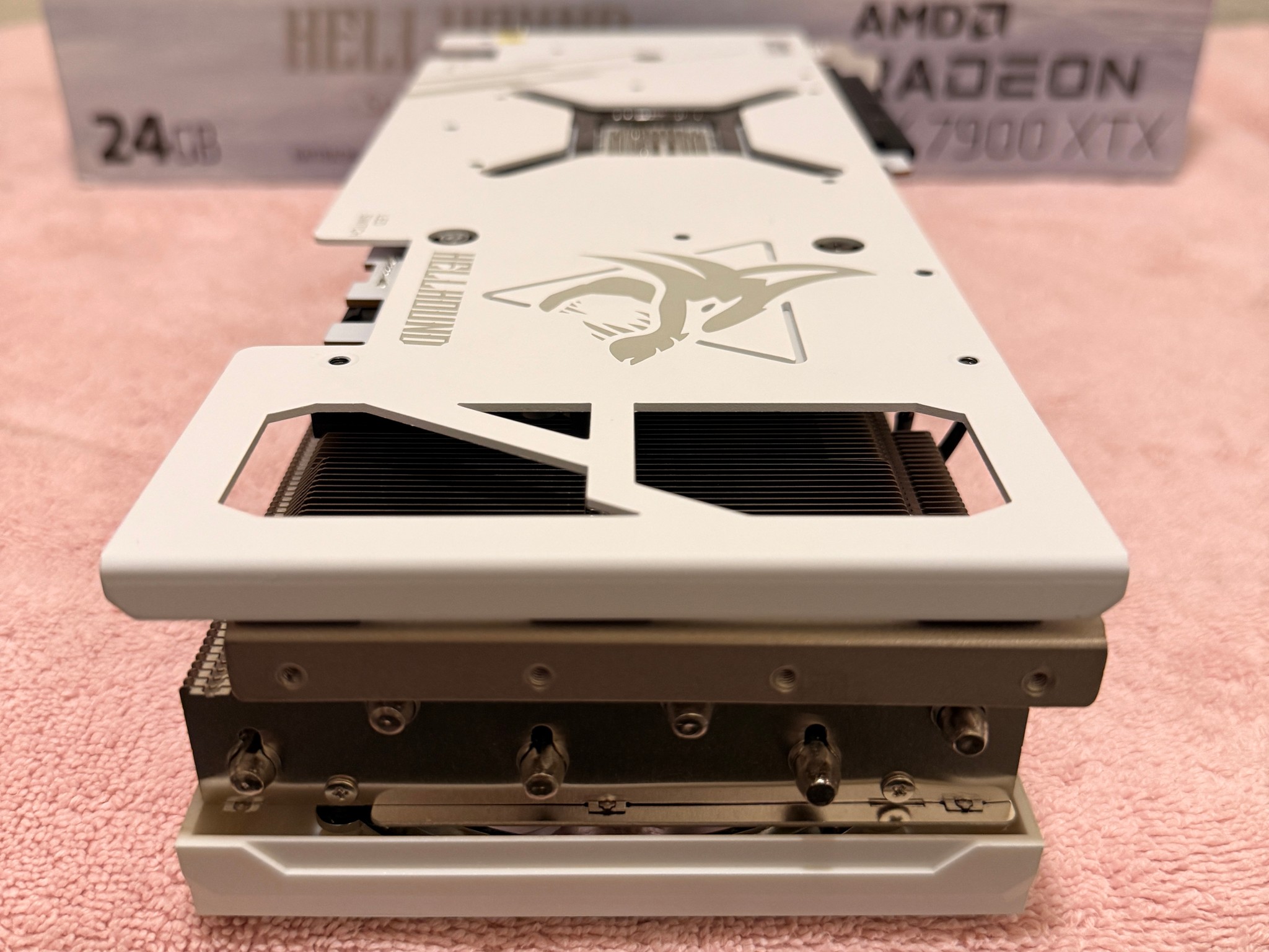 PowerColor Hellhound Spectral White Radeon RX 7900 XTX