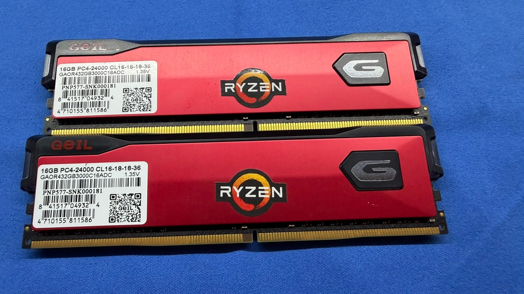 GEIL Orion 32GB (16GB x 2) AMD Ryzen Edition DDR4-2400 (3000Mhz