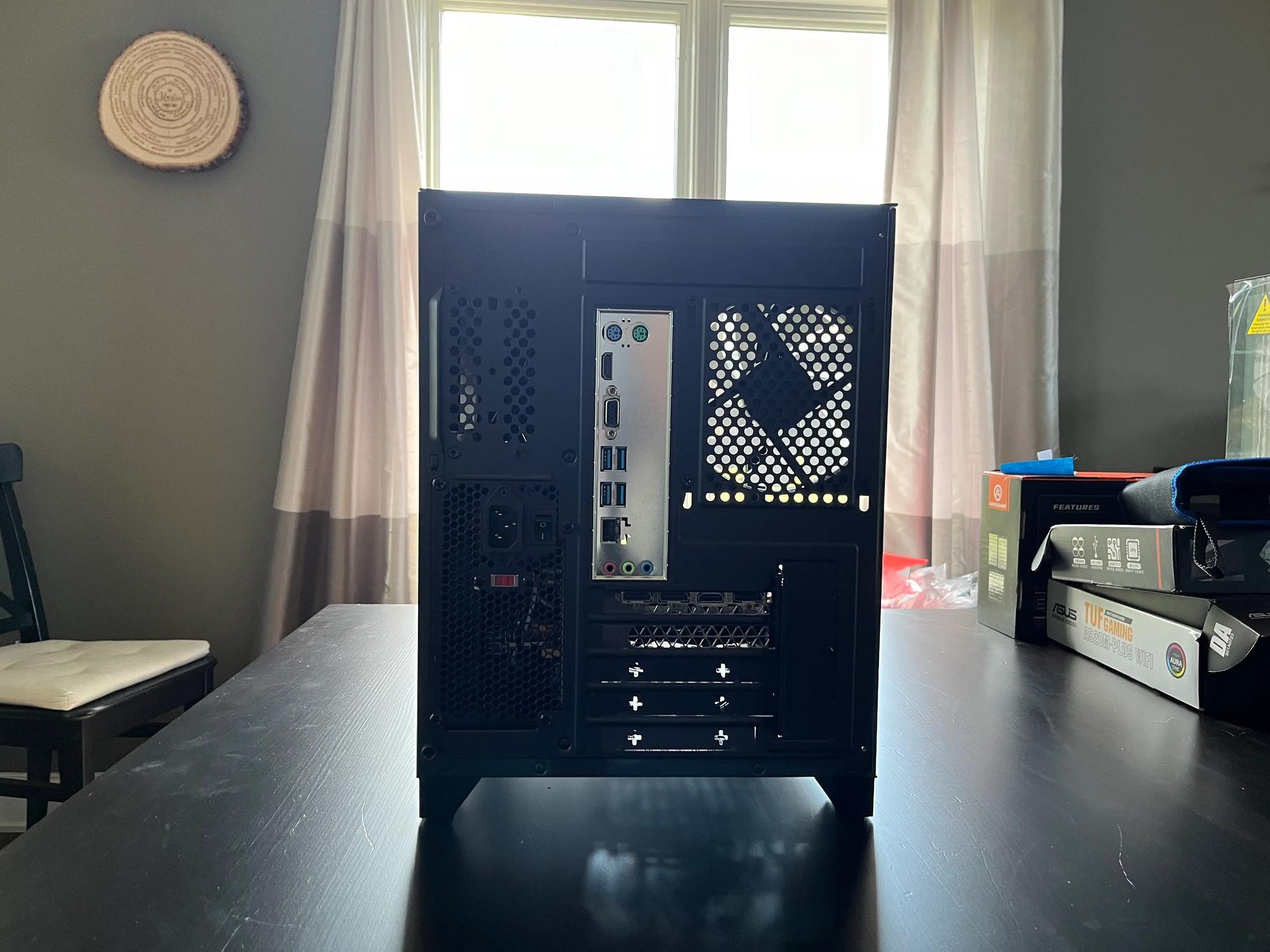 GTX 1660 Fish-Tank Gaming PC