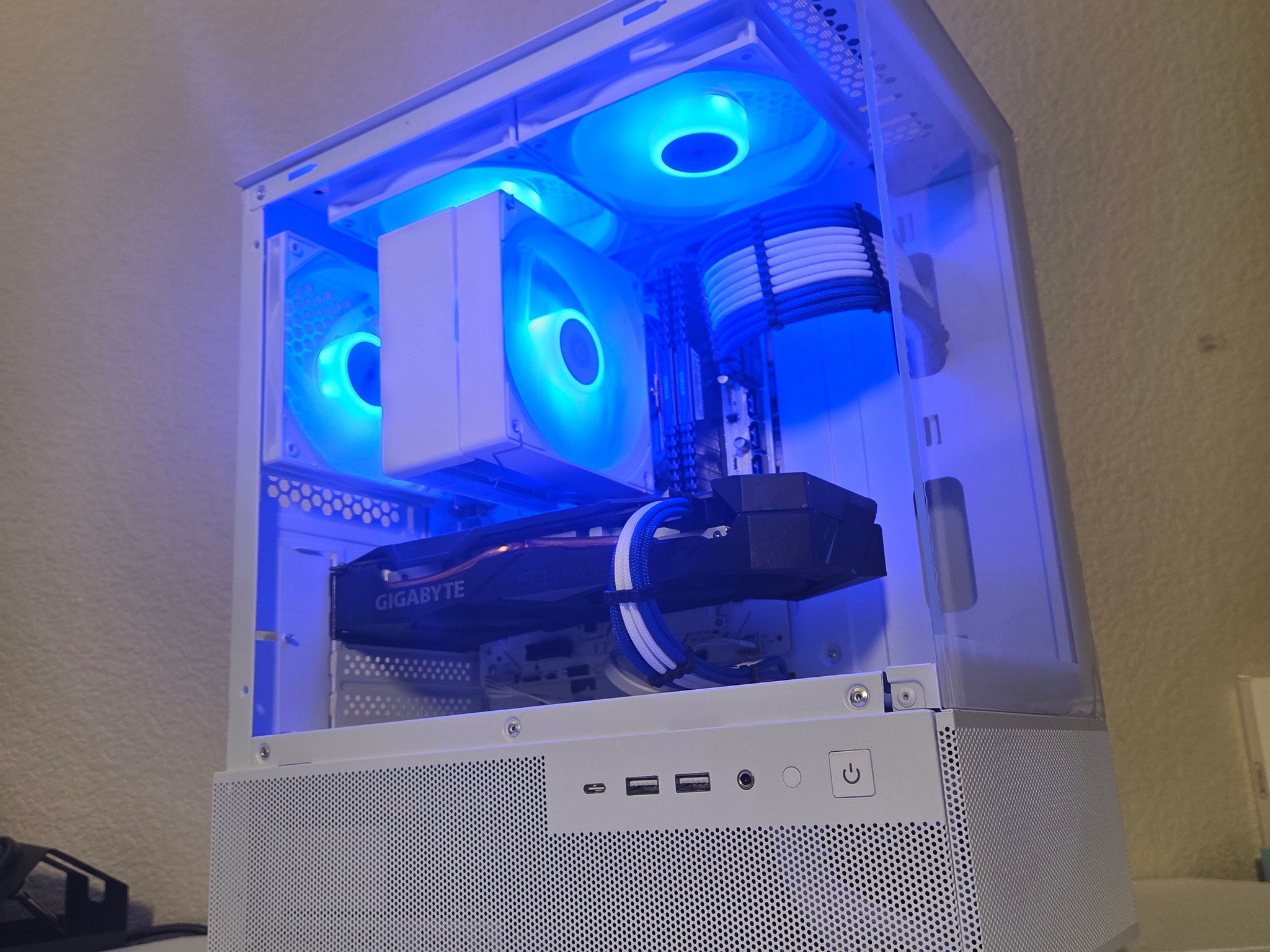 RTX 2070 Gaming PC | Ryzen 5 | 16GB RAM | White RGB Build🖤🤍❄️💙WIFI