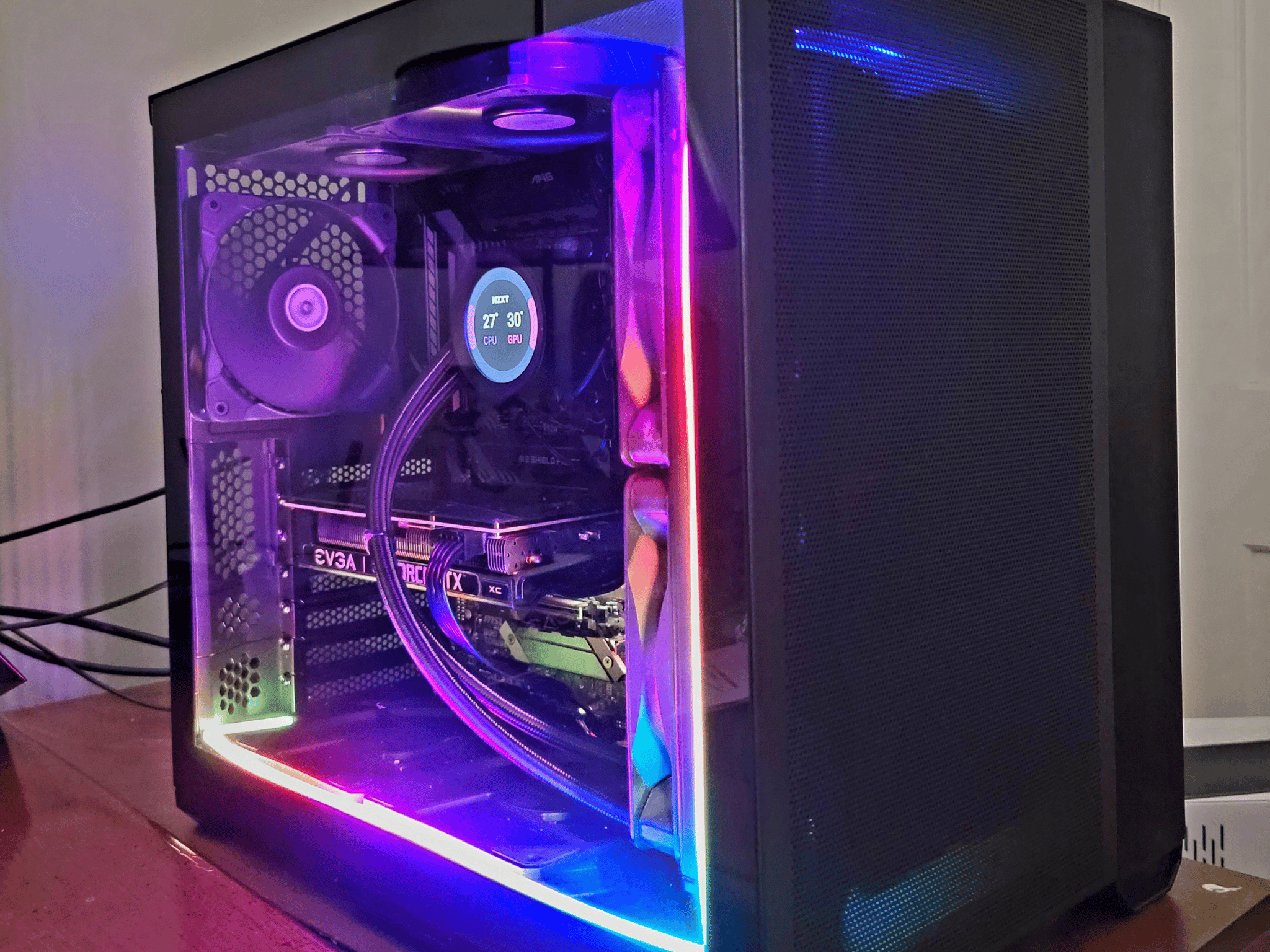 Intel i9 10900kf - EVGA 3060 XC - Lian LI 011 Air mini