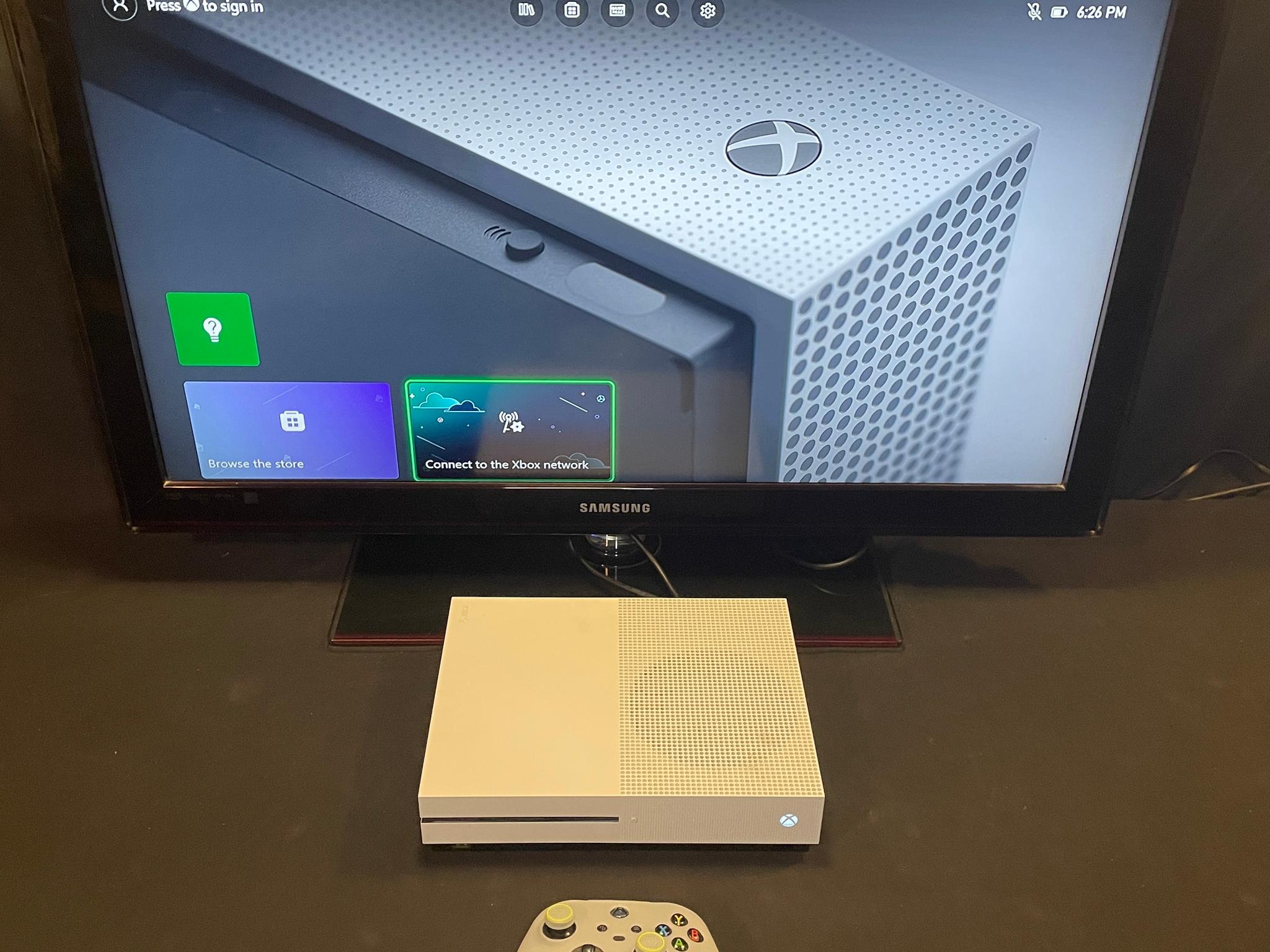 Xbox One S With Glow In Dark Controller
