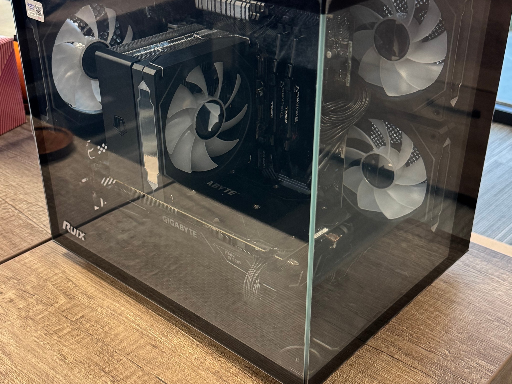 Ryzen 5 3600 - GTX 1070 8GB - 95% New Build