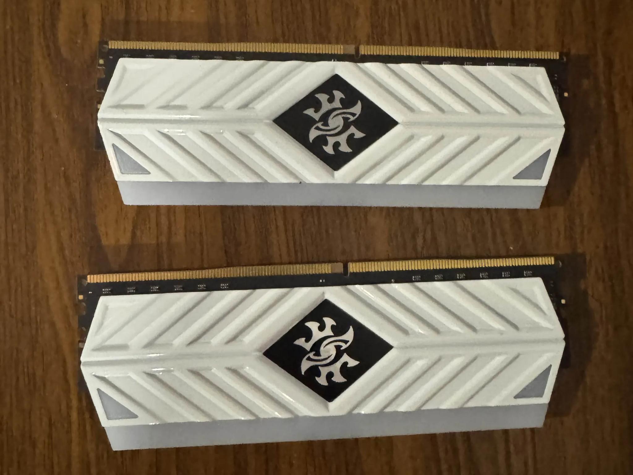 ADATA XPG SPECTRIX D41 16 GB (2 x 8 GB) DDR4-3200 CL16 Memory