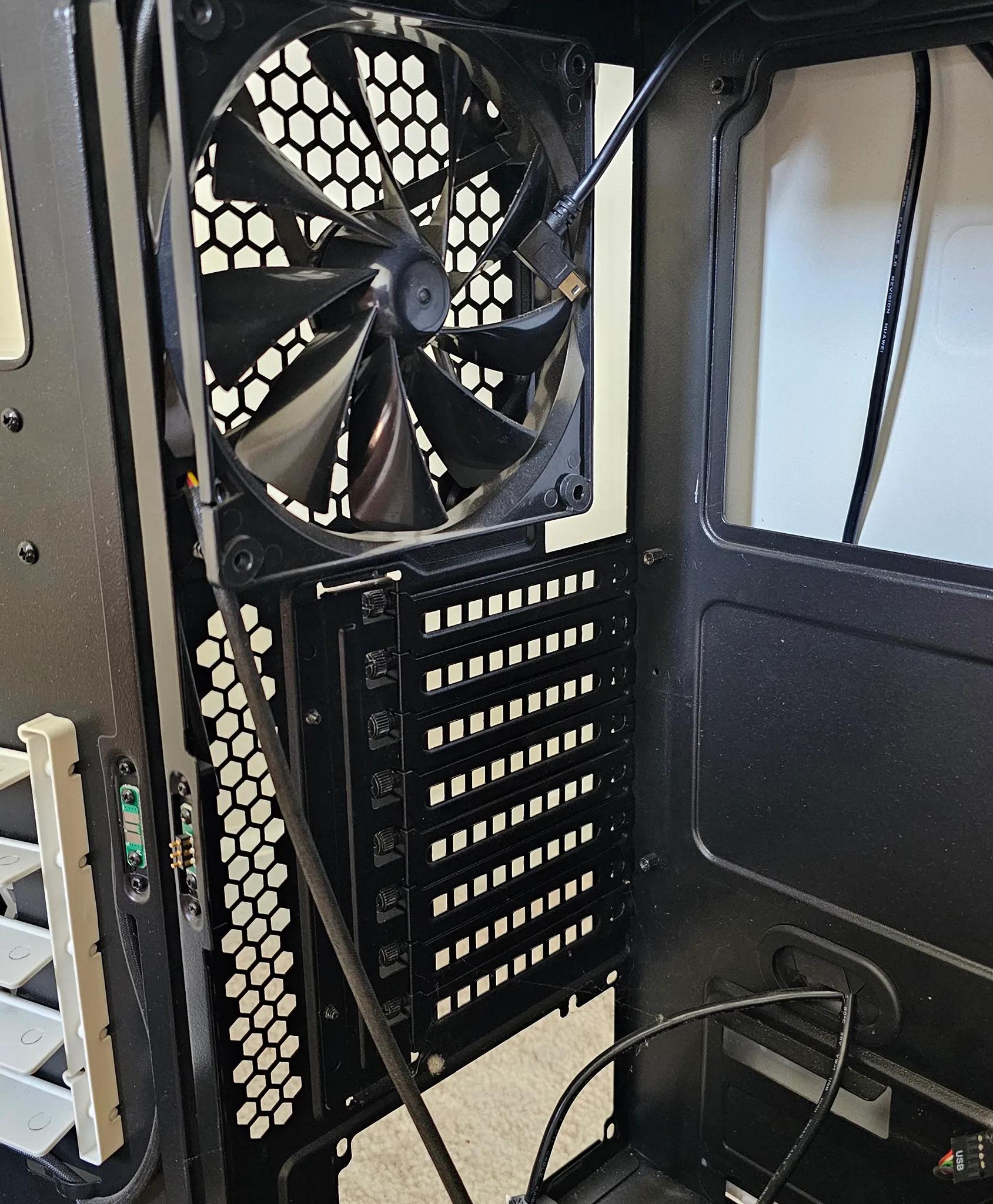 Thermaltake Level 10 GT Snow Edition