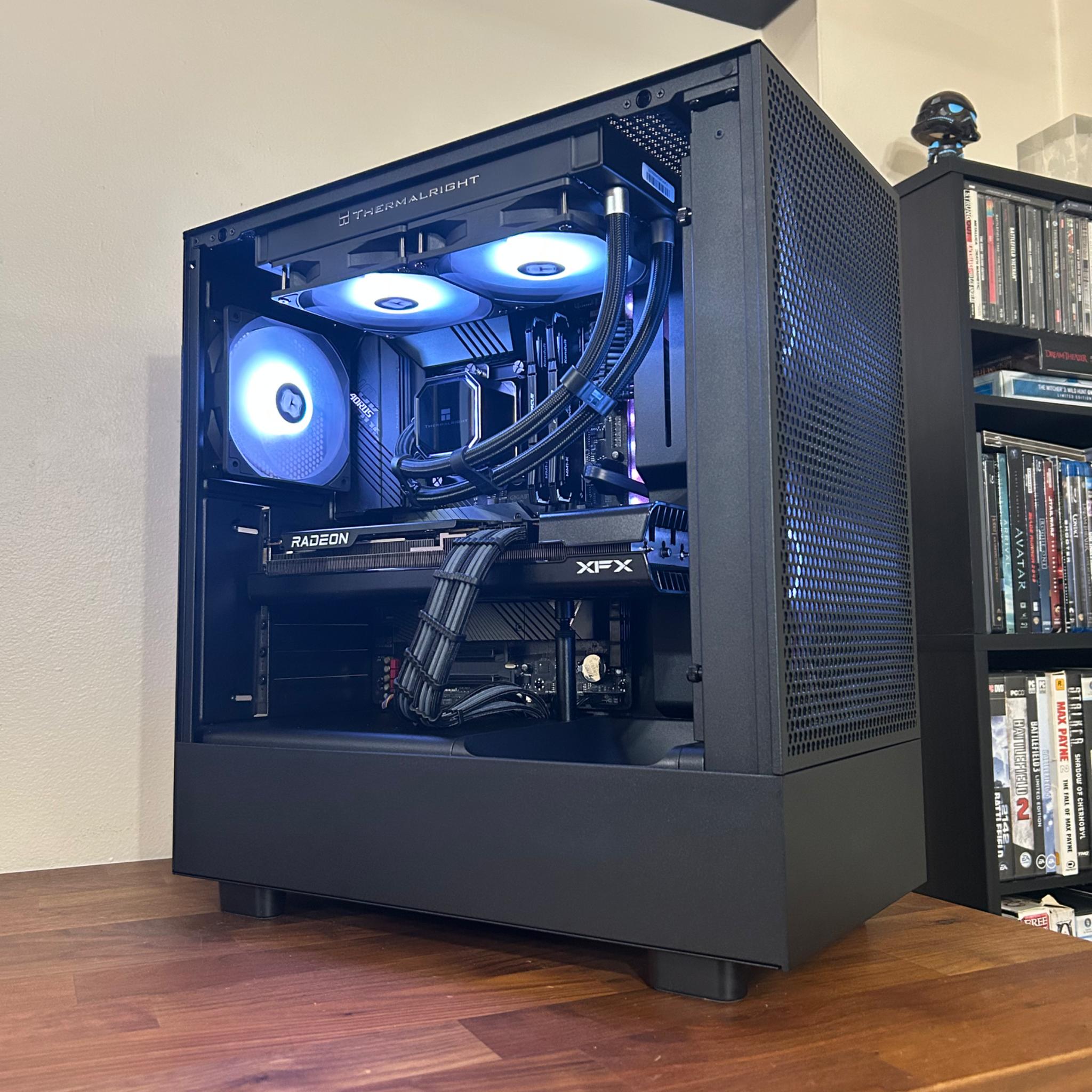 RX 7700XT 12GB | Intel i5 12600K | 32GB DDR4 | 1TB SSD | The Operator RX