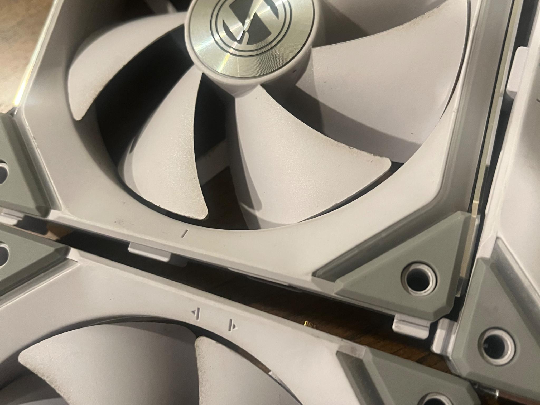 Lian li uni fans sl 120 v2