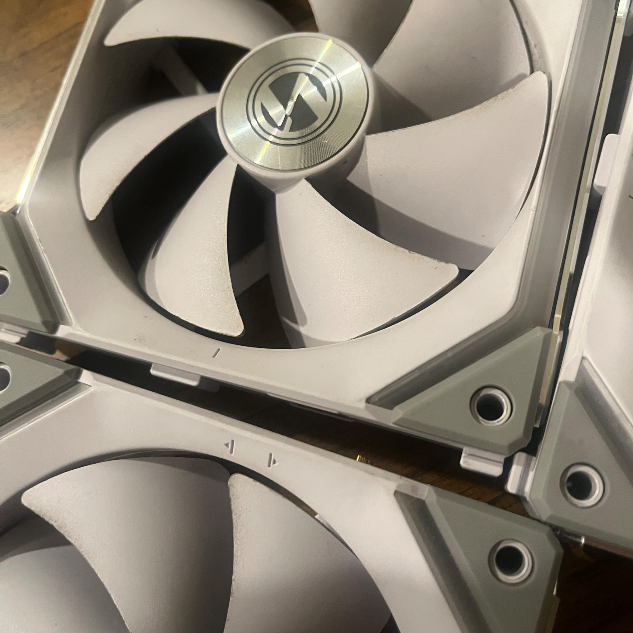 Lian li uni fans sl 120 v2