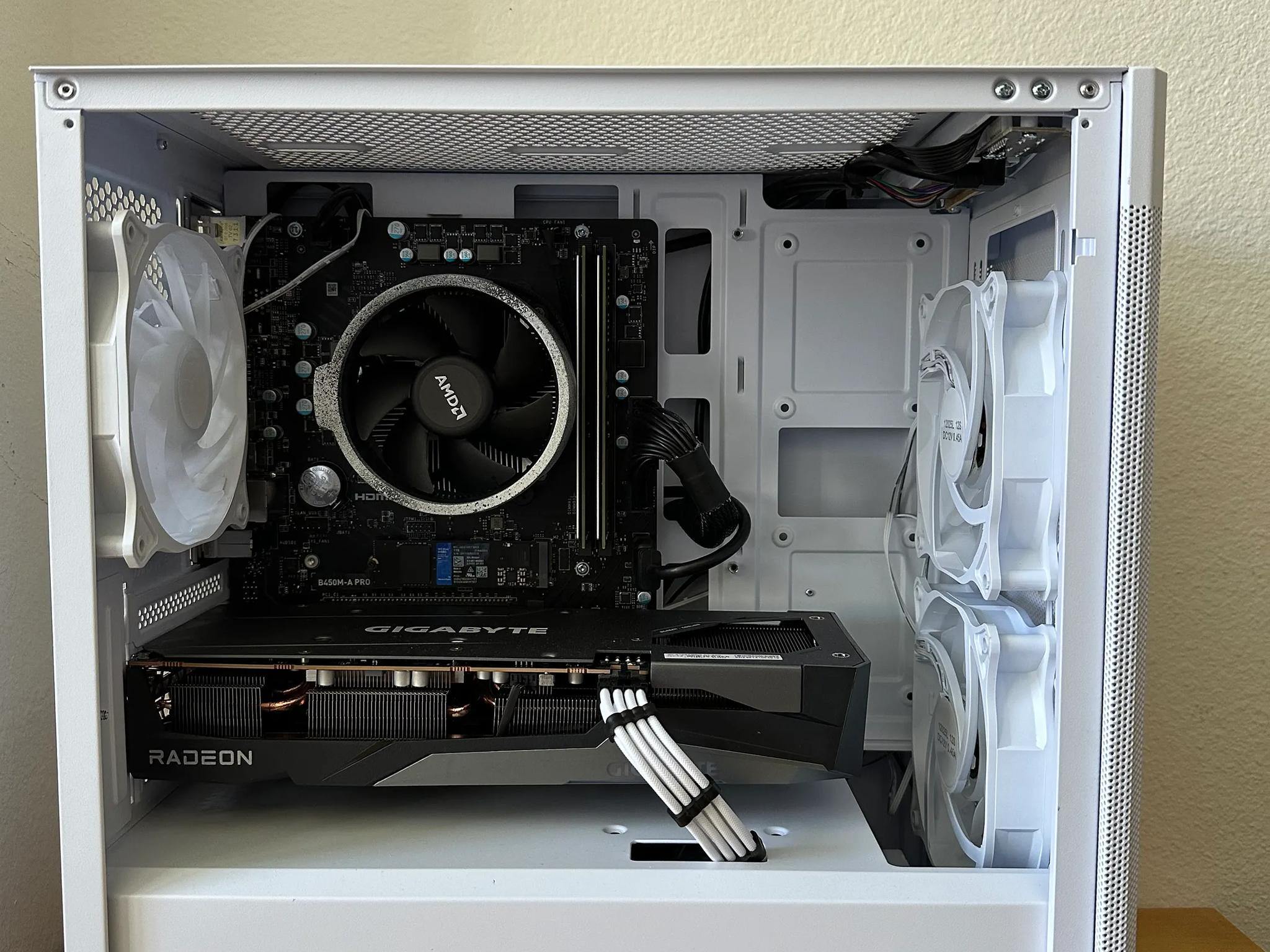 Budget Beast 🌌|Ryzen 5 5500| RX 7600| 16GB DDR4-3600 CL18| 1TB SSD | Win10