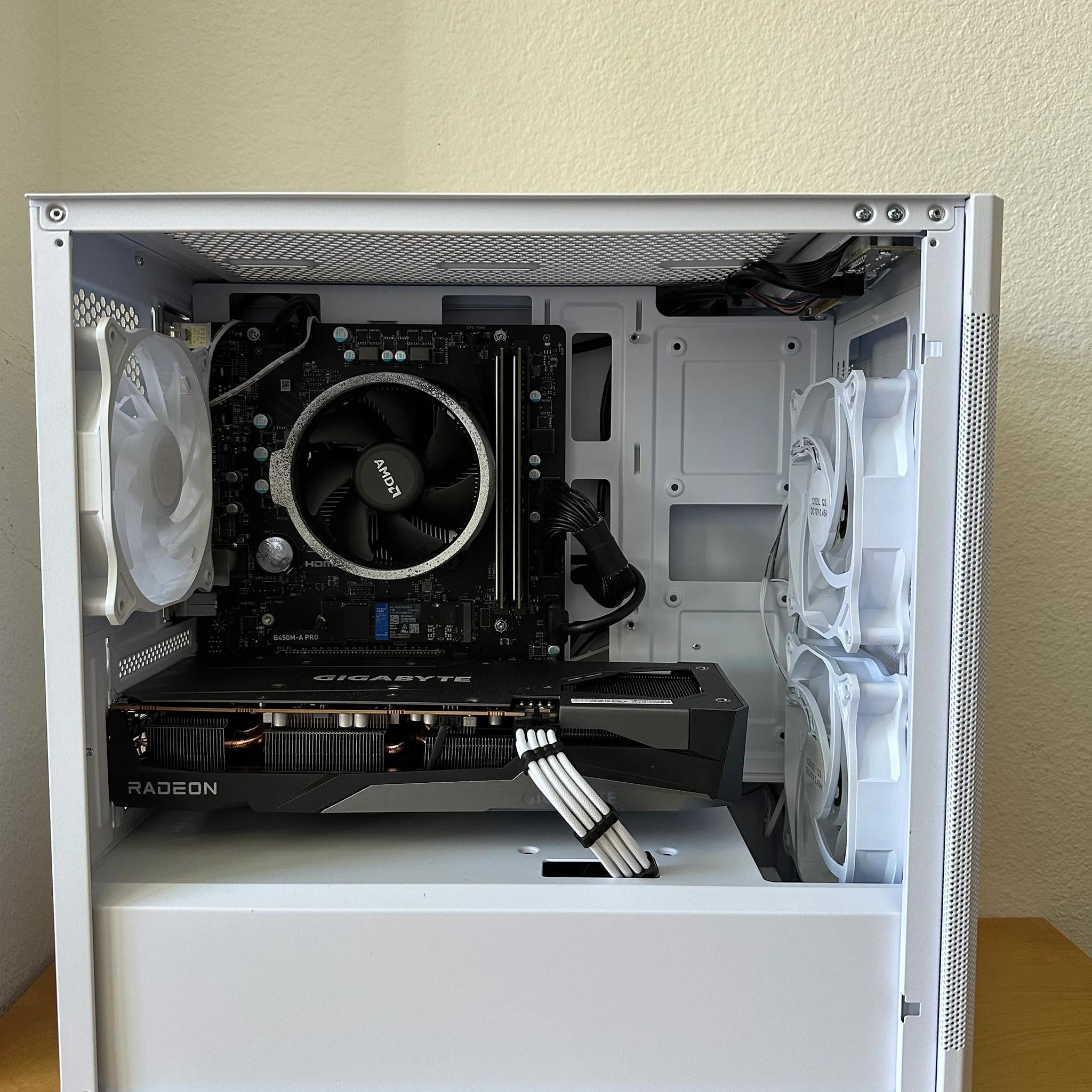 Budget Beast 🌌|Ryzen 5 5500| RX 7600| 16GB DDR4-3600 CL18| 1TB SSD | Win10