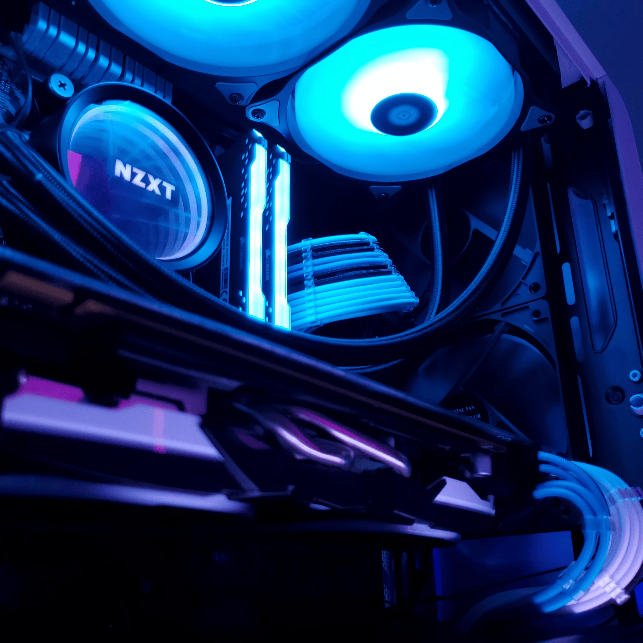 The Space-Station | GTX 1080 - Ryzen 7 1700x Gaming PC