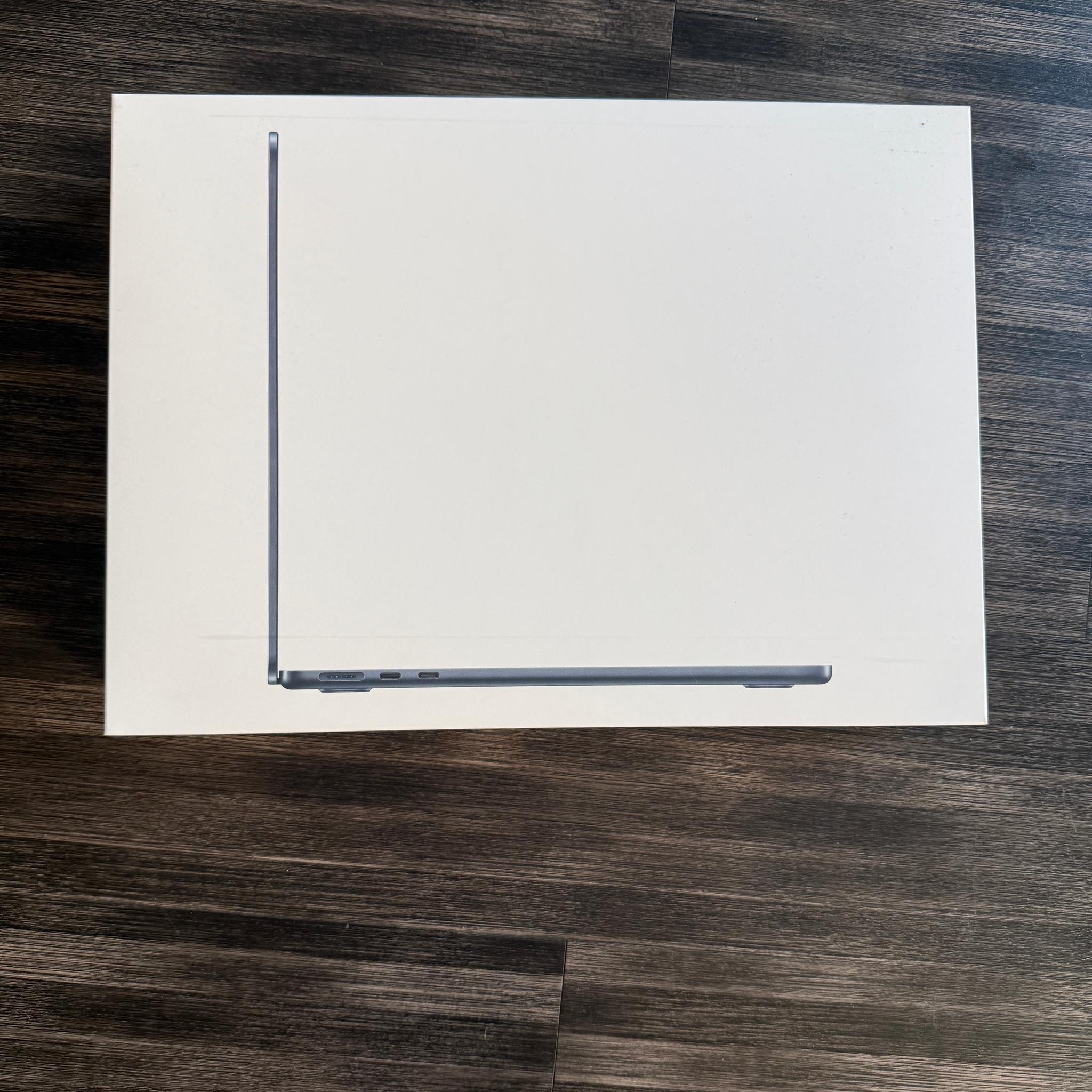 Apple MacBook Air M4, 16 GB RAM, 256 GB Storage, M4 Chip