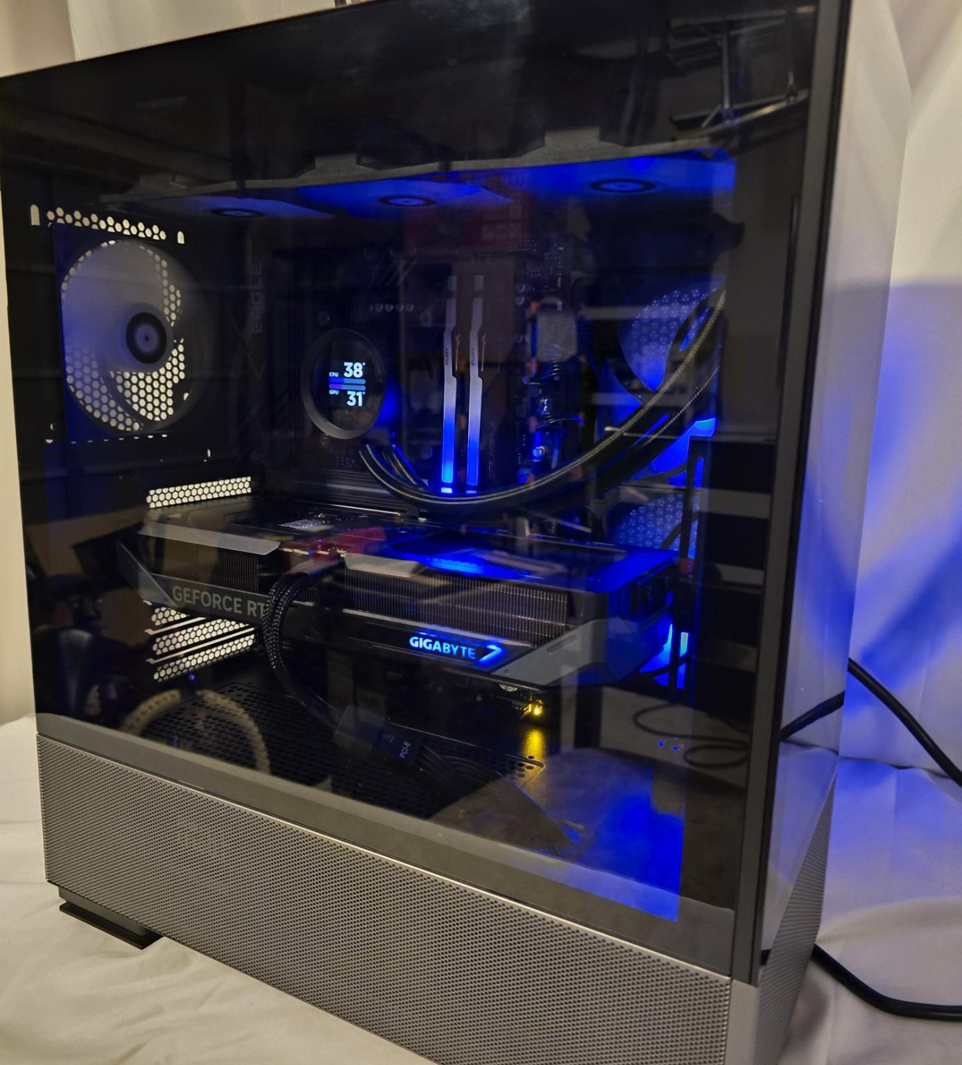 5070 / I7 14700k Battle Blue